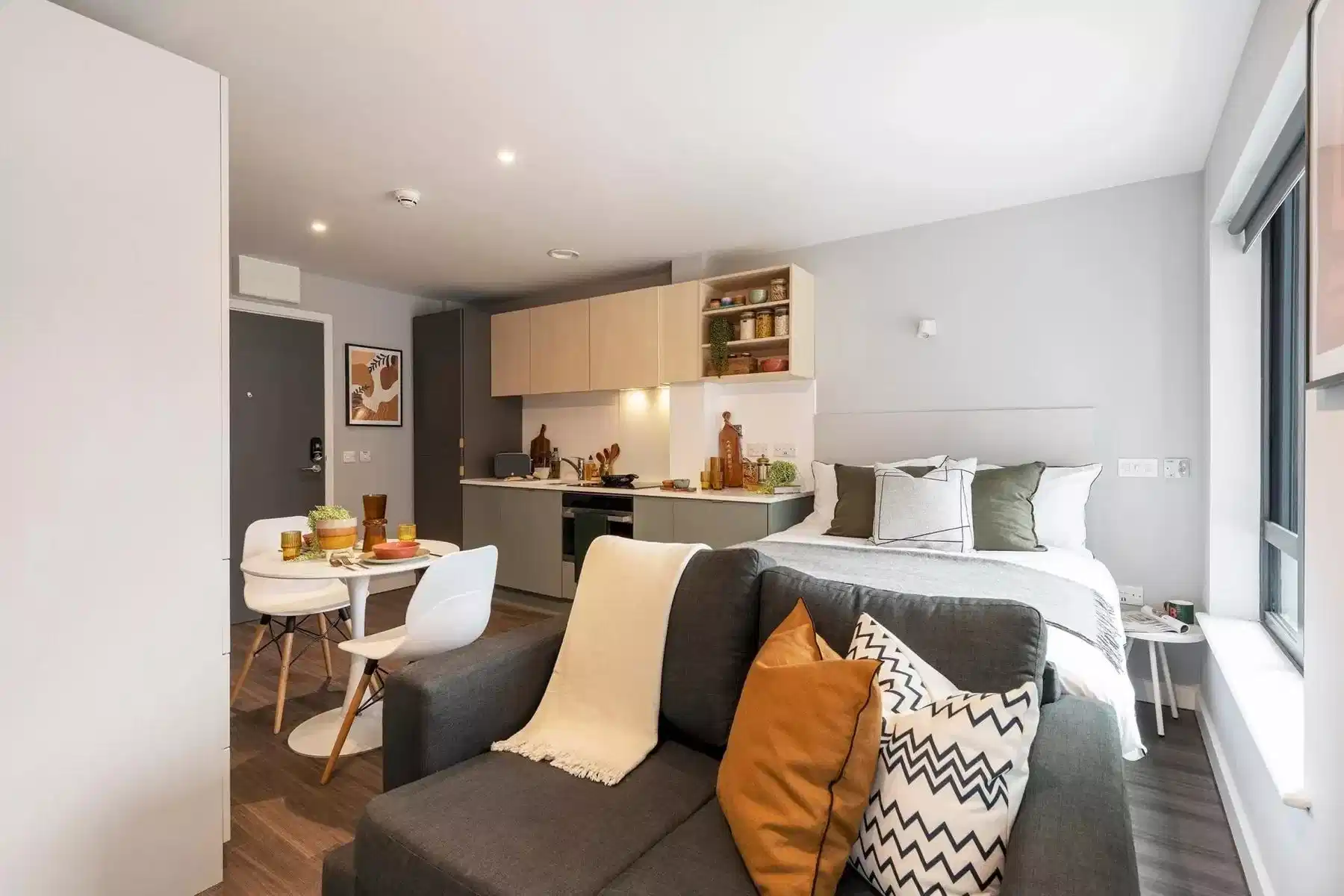 4 Bedroom Premium - Bedroom