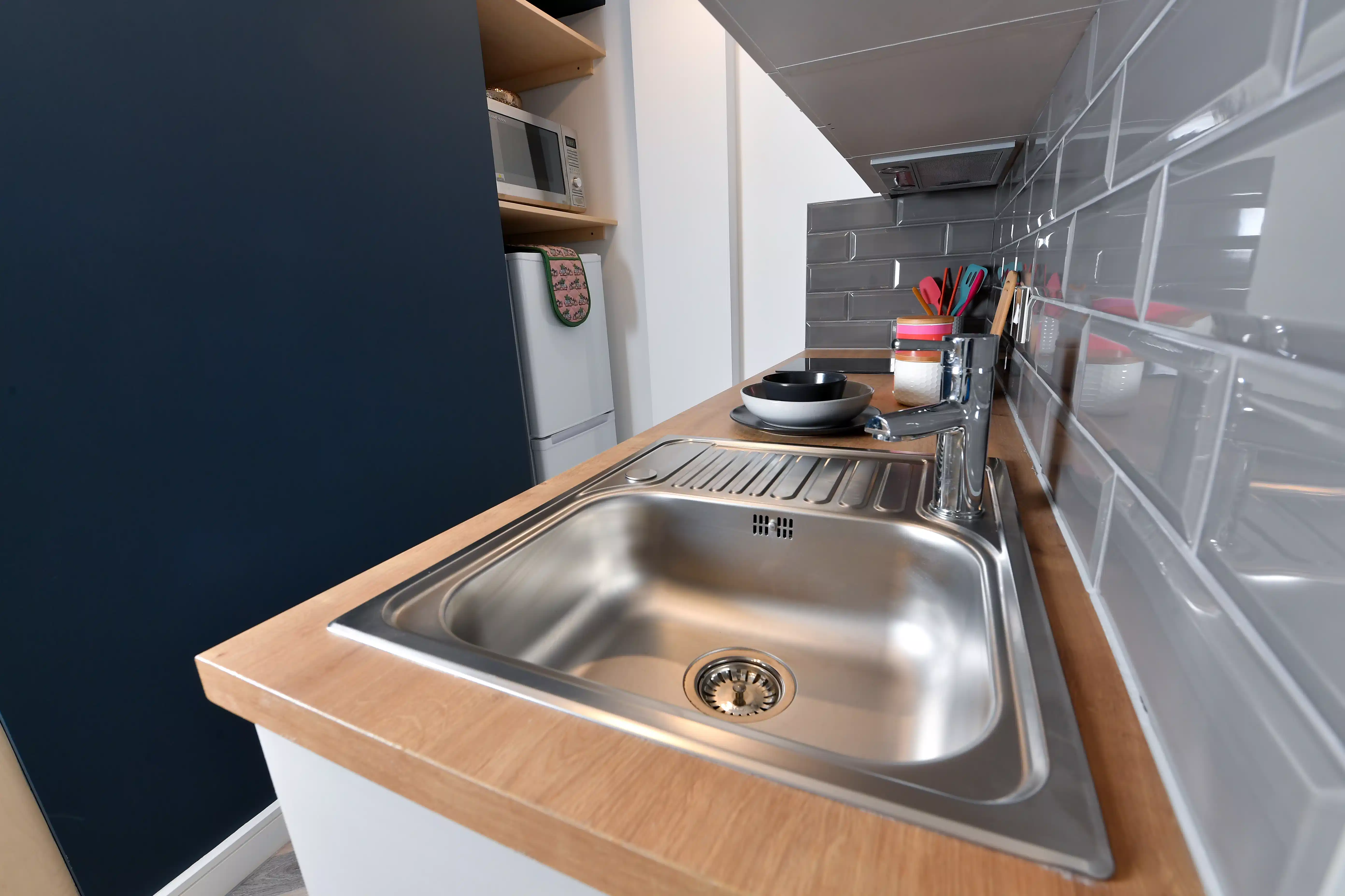Deluxe - Kitchen