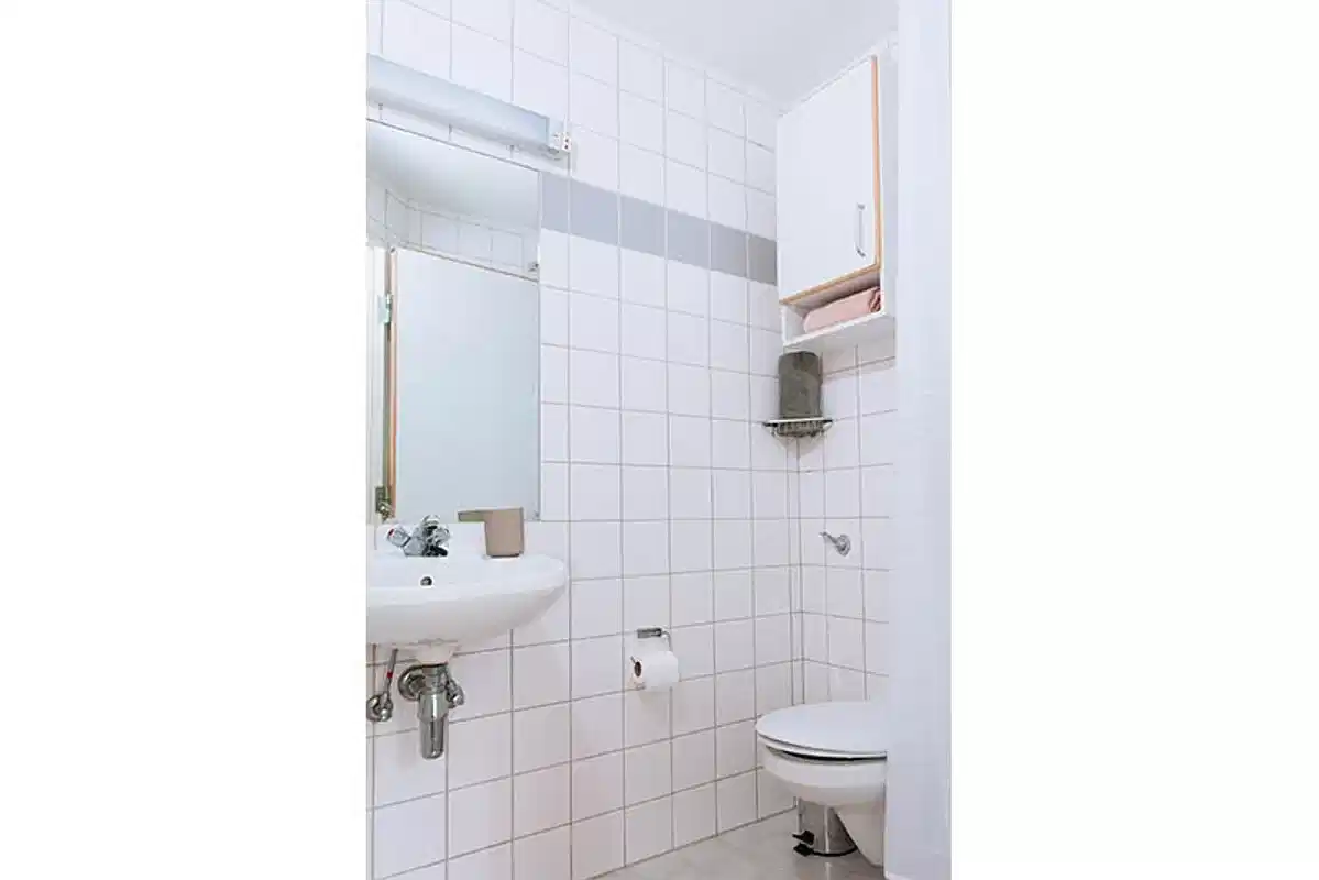 Standard Ensuite - Bathroom