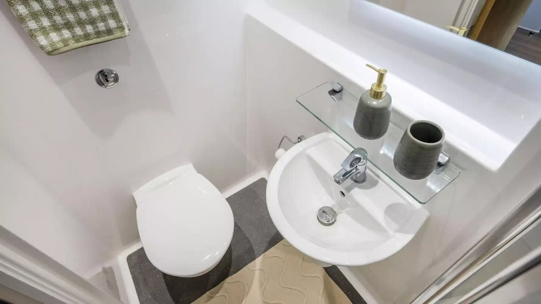 Classic Studio - Bathroom