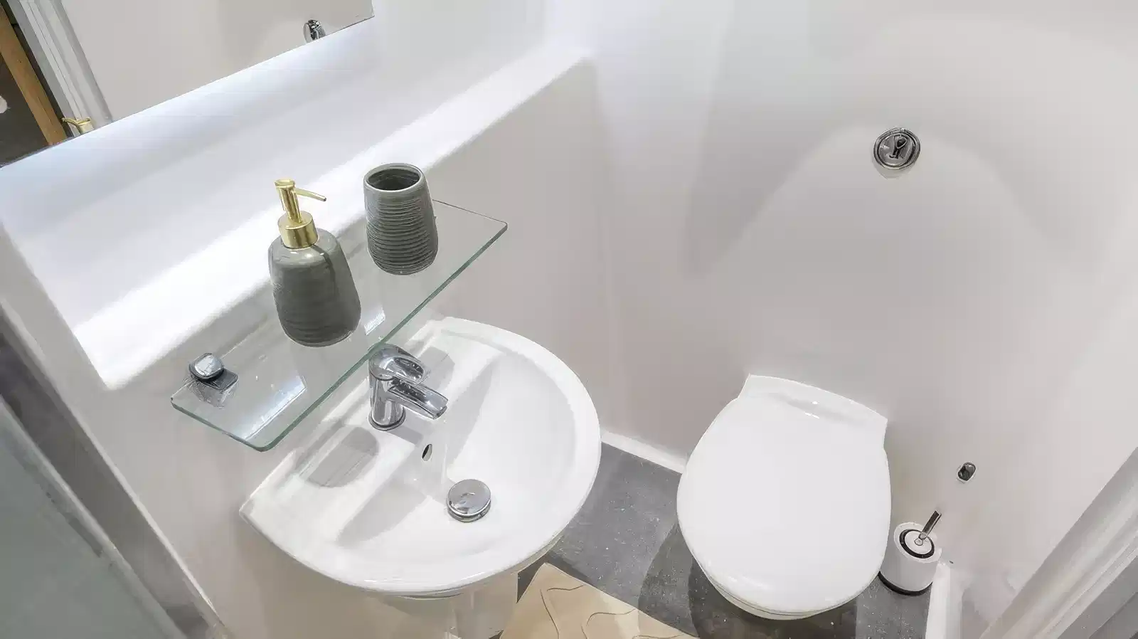 Premium Studio - Bathroom