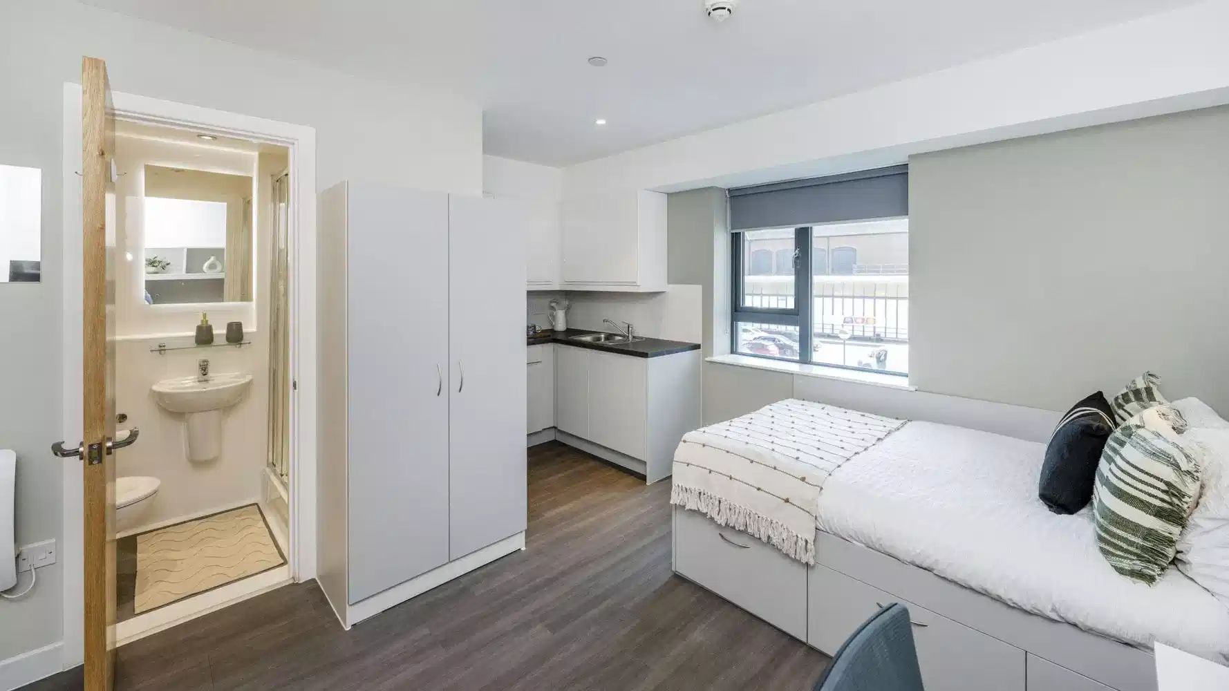 Premium Studio - Bedroom