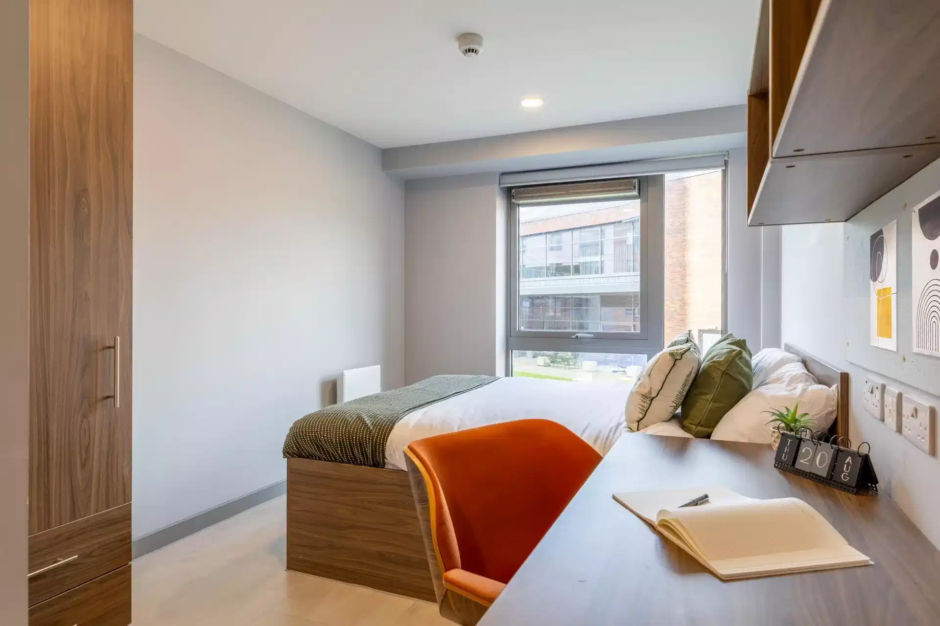 Classic Ensuite - Bedroom