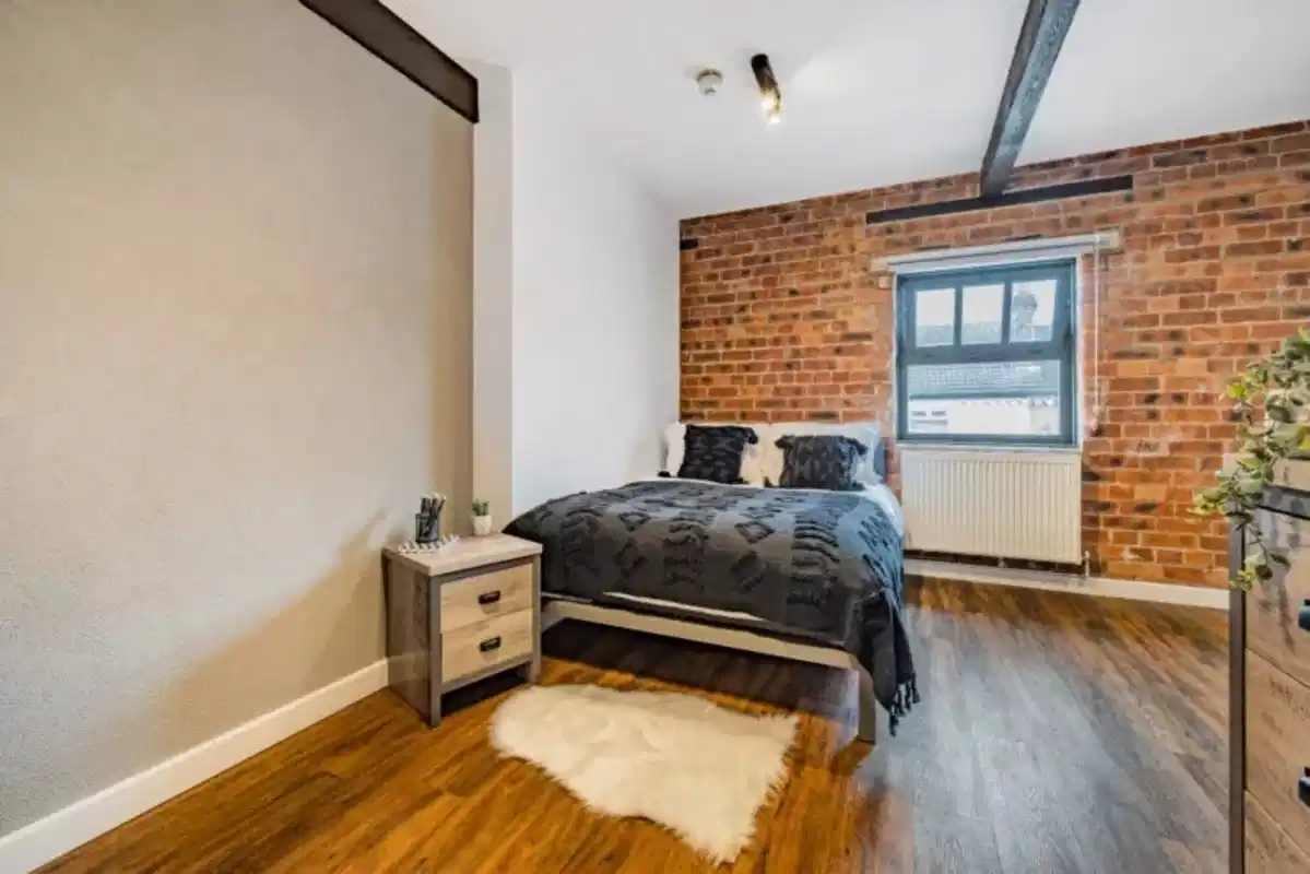 Silver Studio - Bedroom