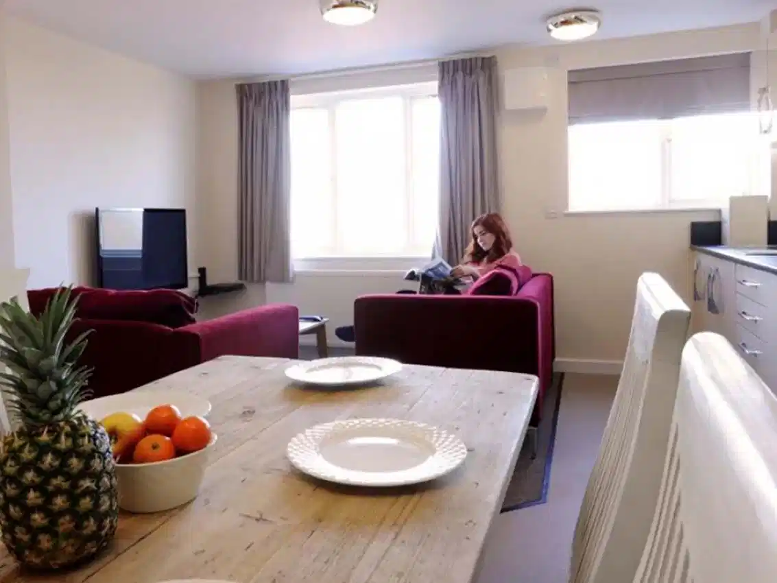 Ensuite Bedroom - Common Area