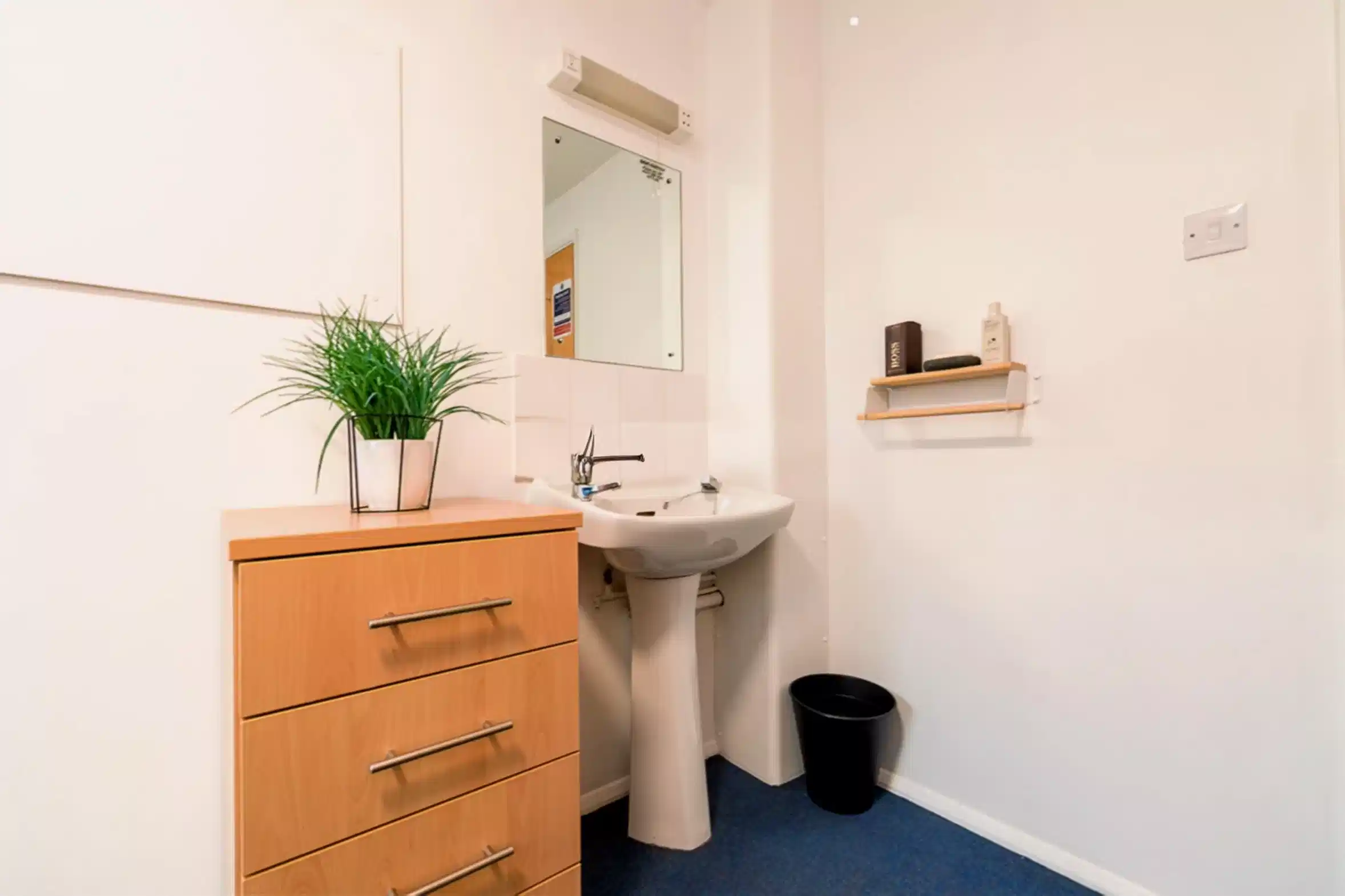 Non Ensuite – Bronze - Bathroom