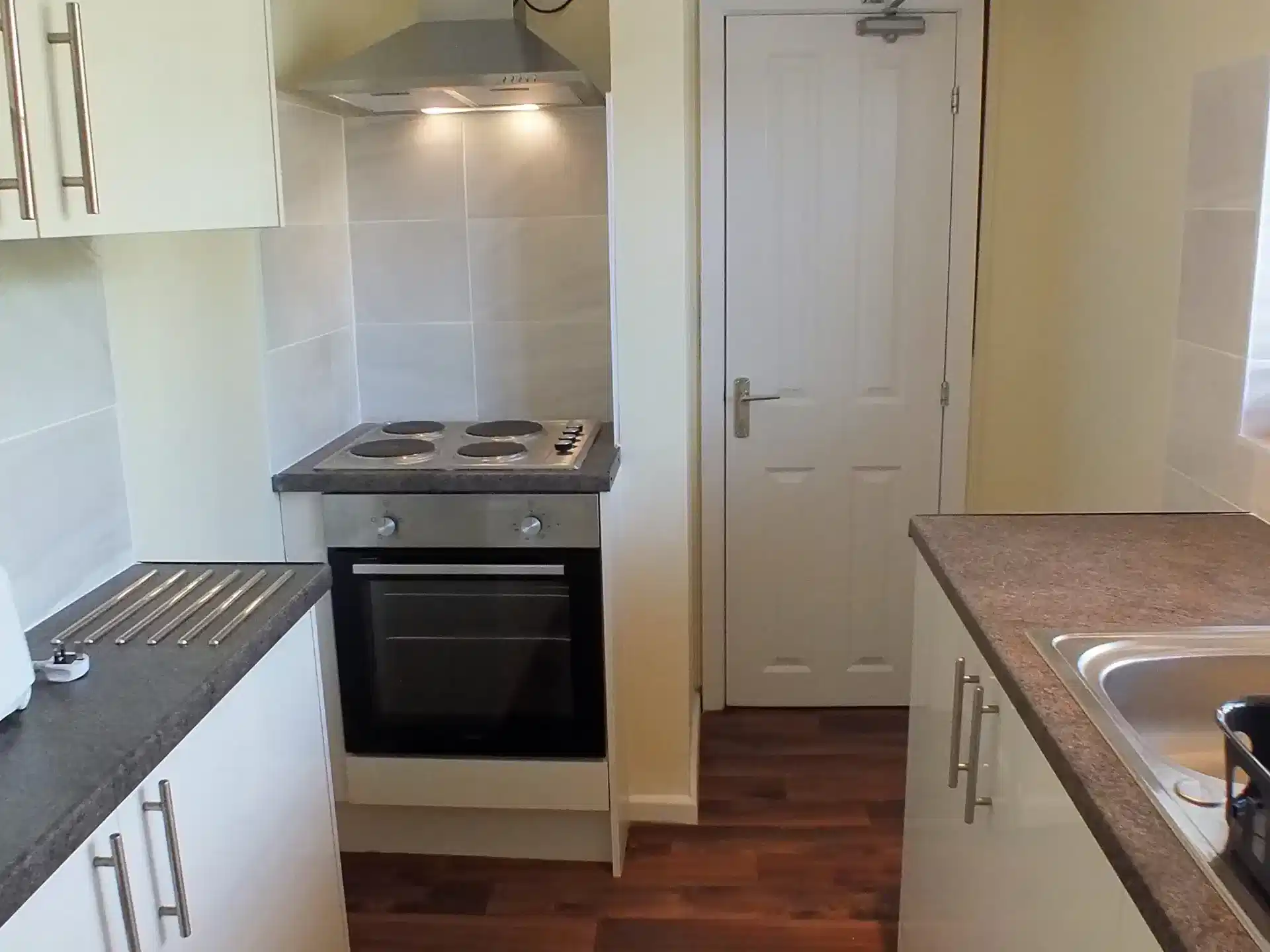 2 Bed Duplex- Deluxe - Kitchen