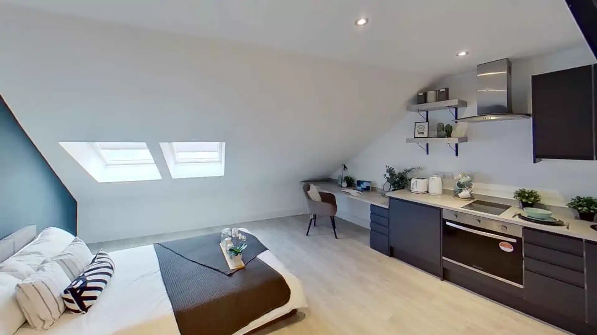 Skyview Studio - Bedroom