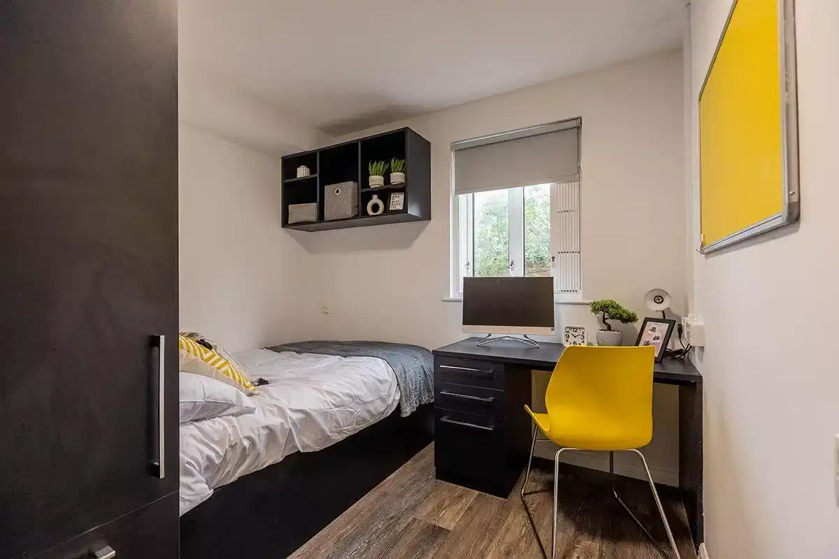 Premium Ensuite - Bedroom