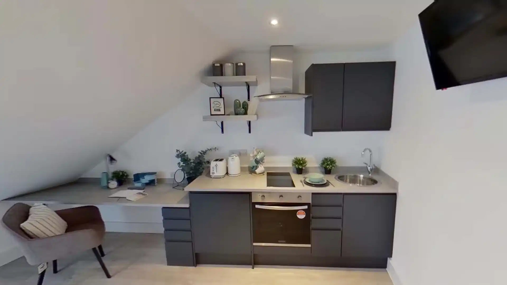 Skyview Studio - Bedroom