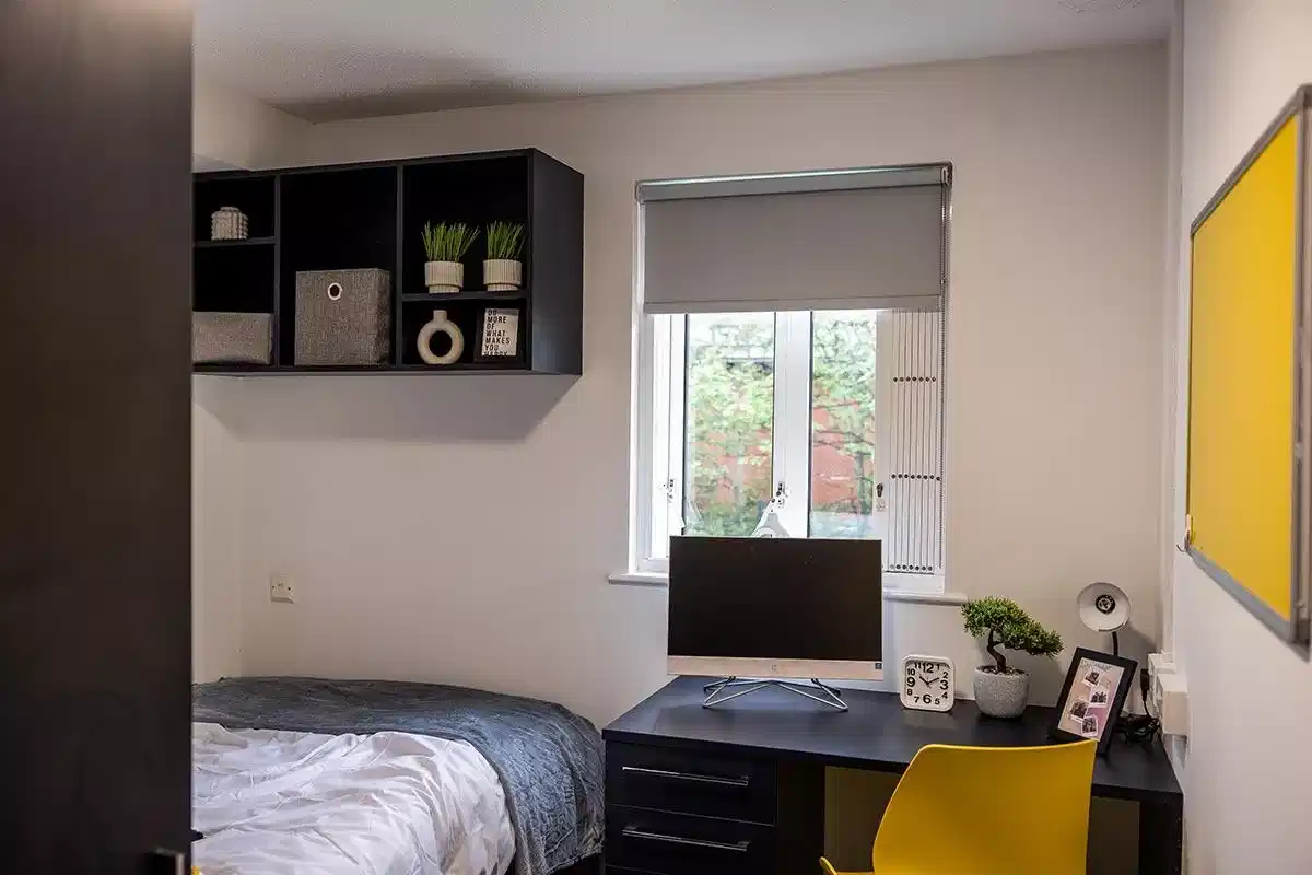 Premium Ensuite - Bedroom