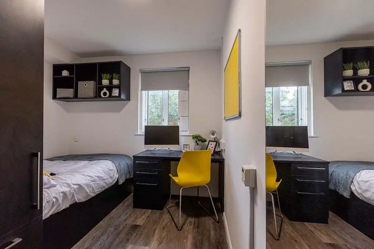 Premium Ensuite - Bedroom