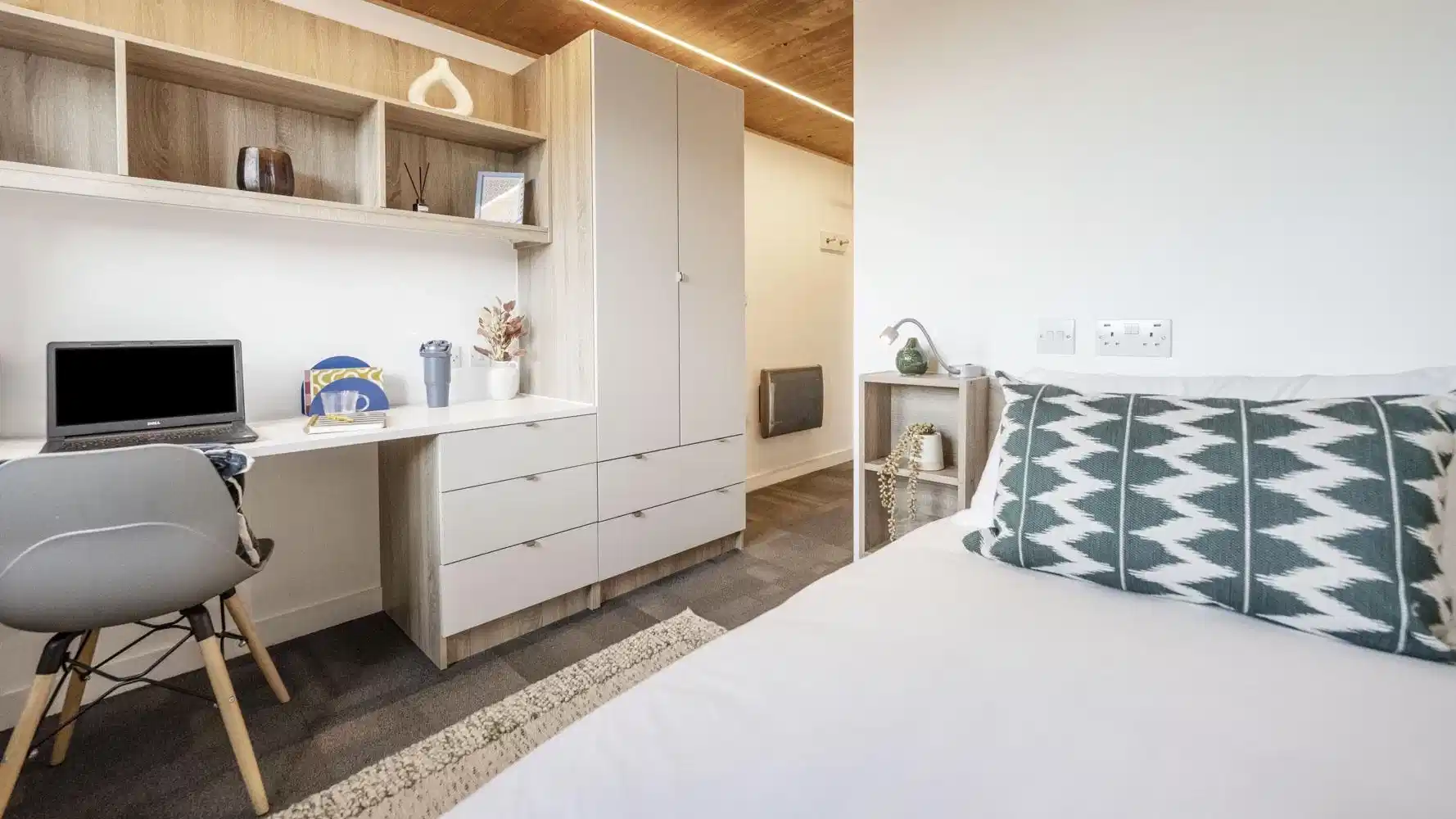 Standard Single Ensuite - Bedroom