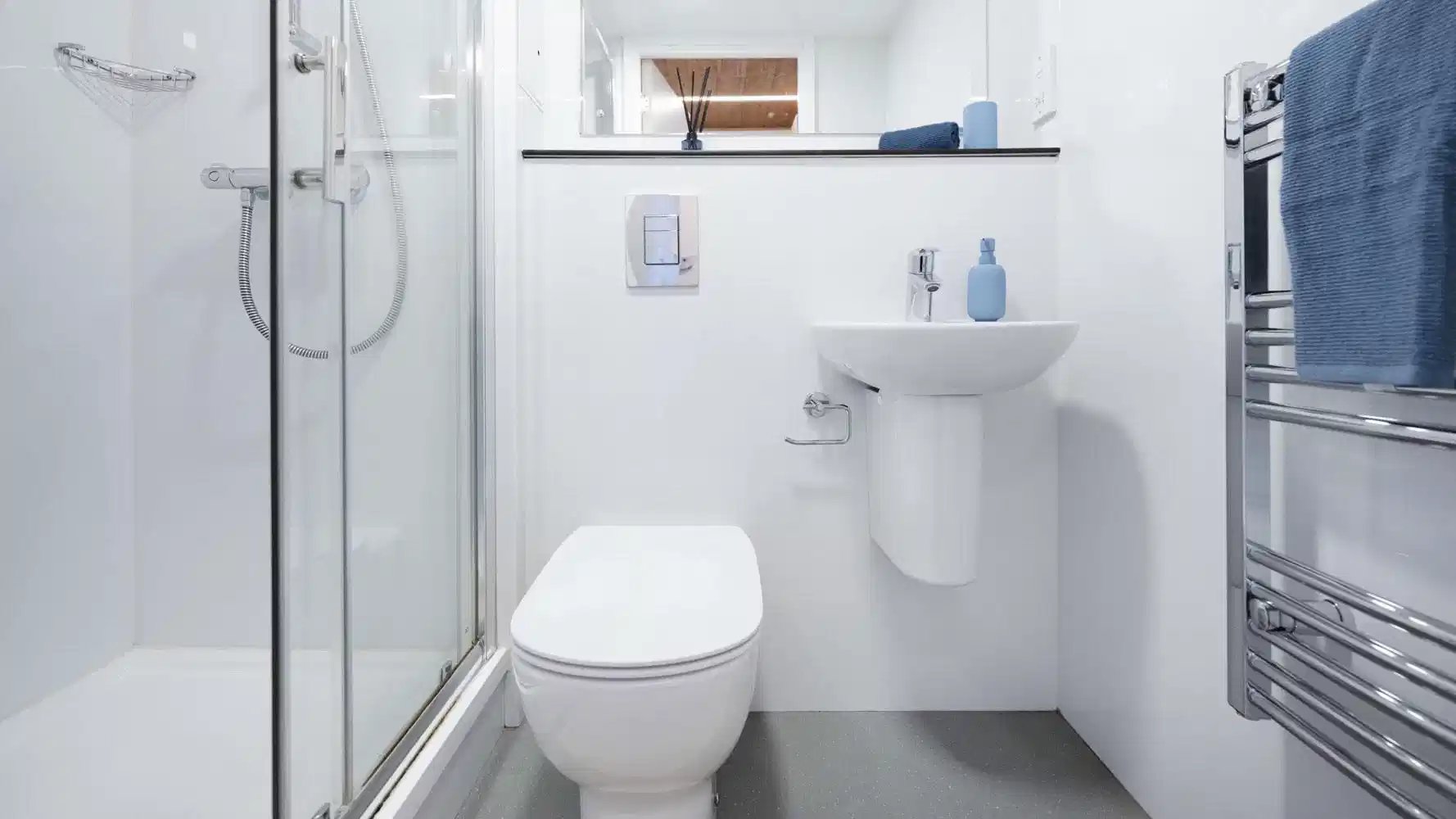 Standard Single Ensuite - Bathroom