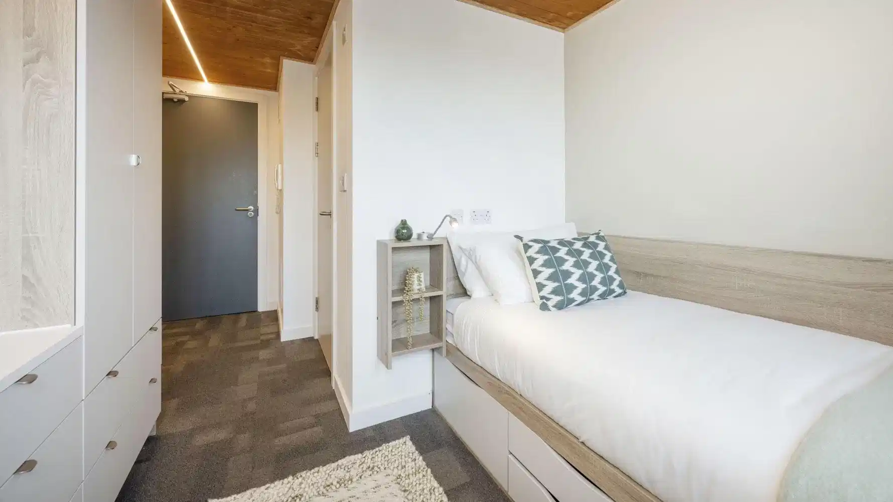 Standard Single Ensuite - Bedroom