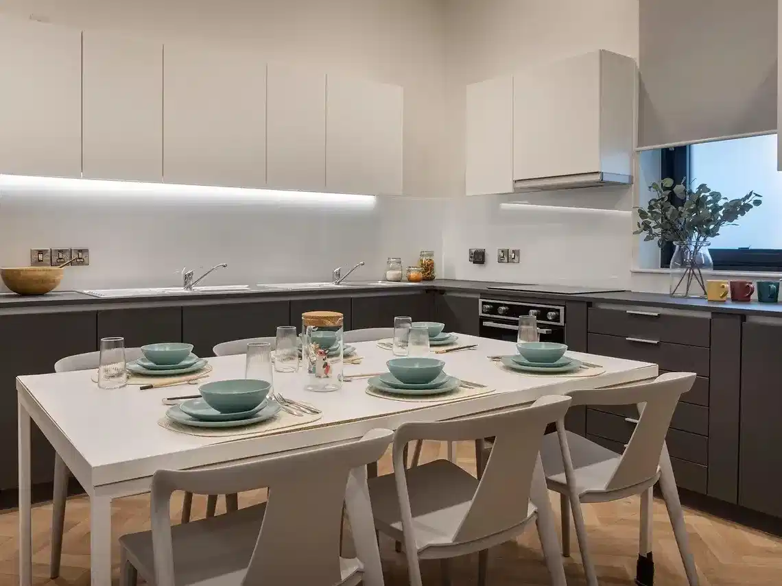 Standard Ensuite - Kitchen