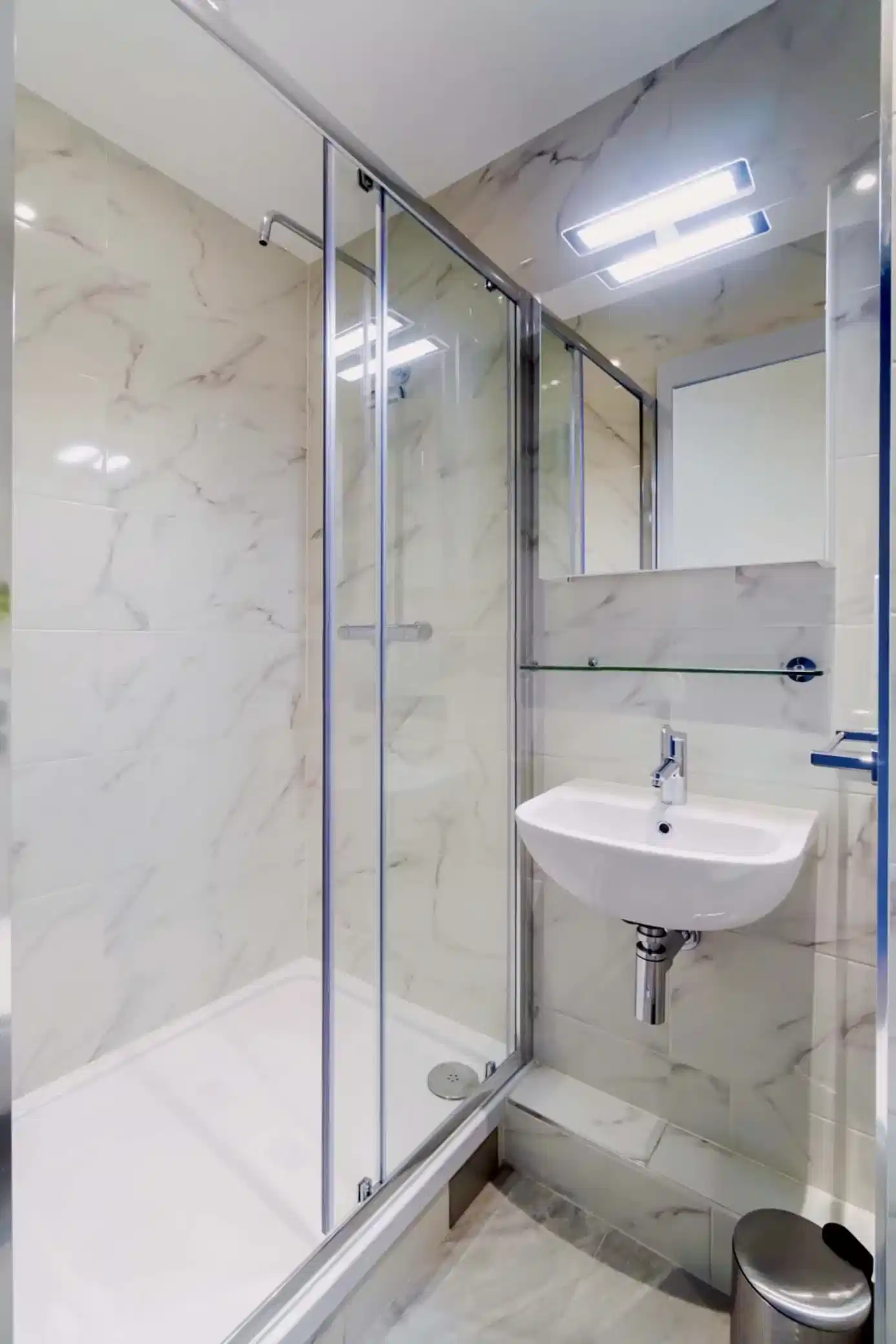 Silver En Suite - Bathroom