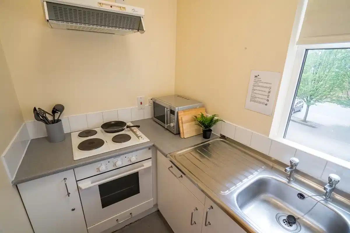 Twin Studio - Kitchen