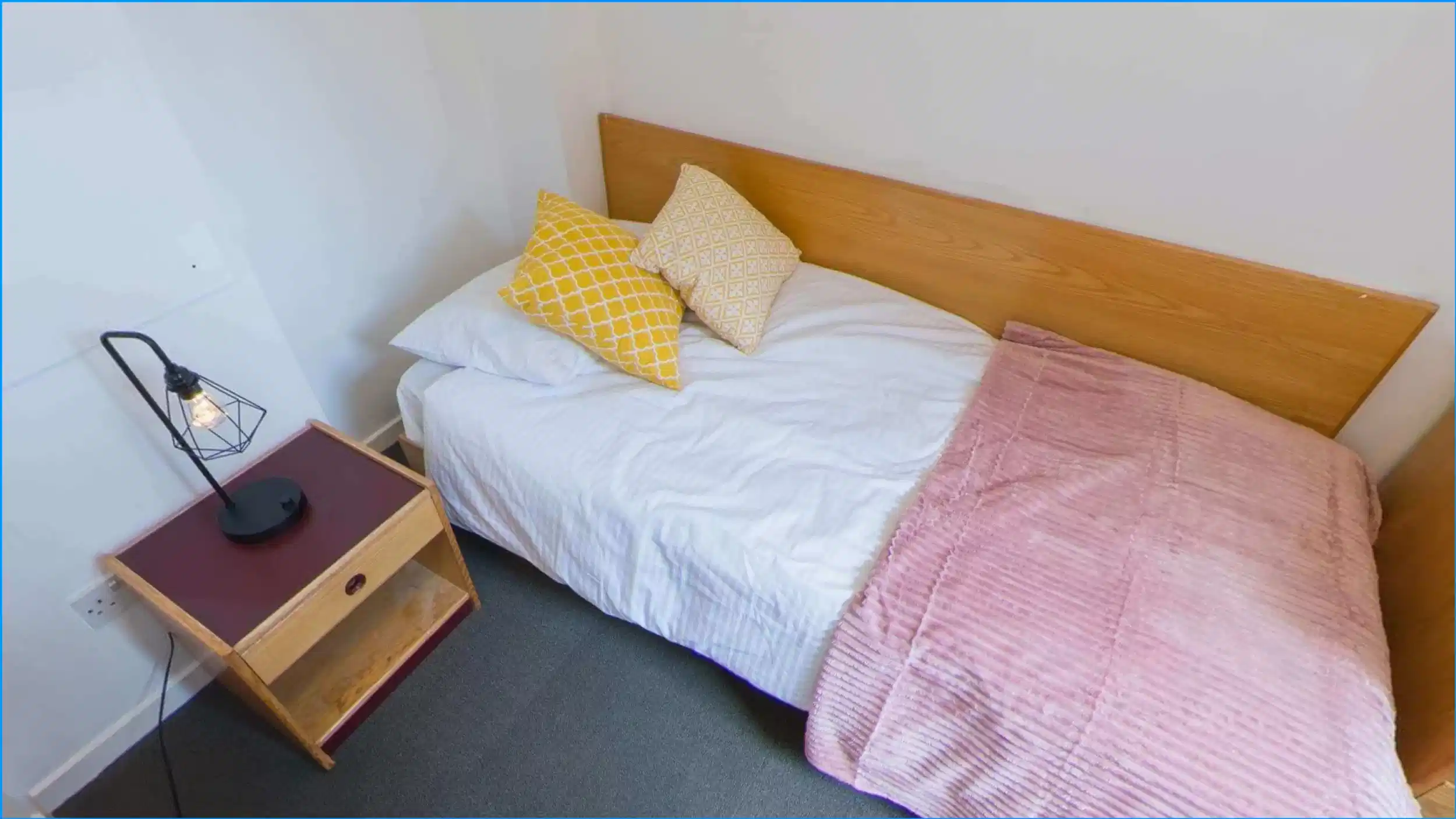 Twin Studio - Bedroom