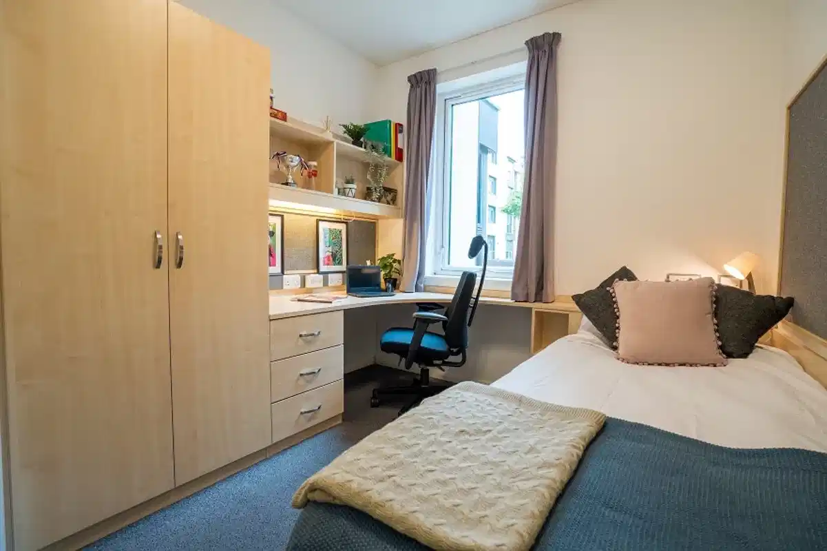 Standard Ensuite - Bedroom