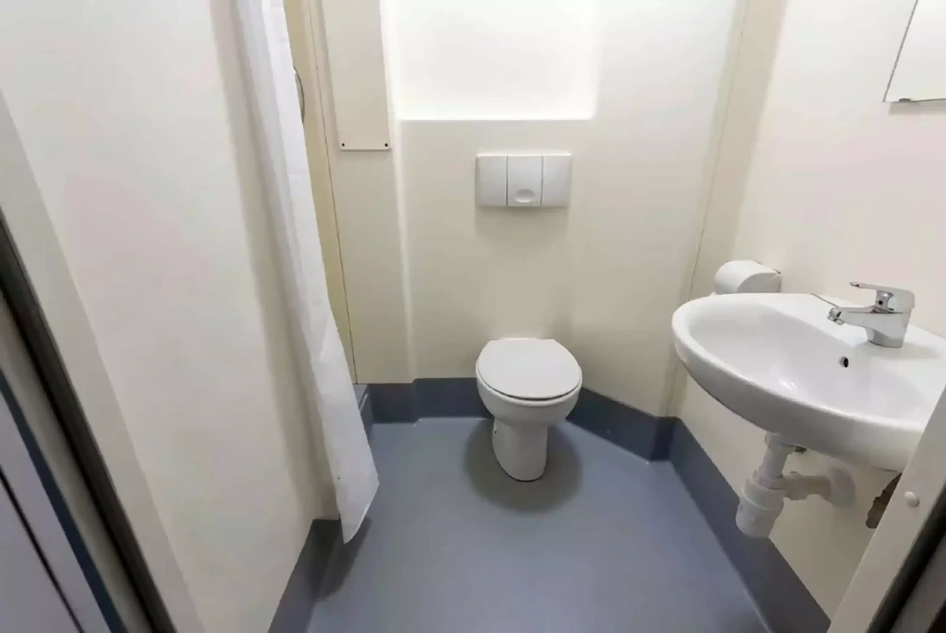 Ensuite – Silver - Bathroom