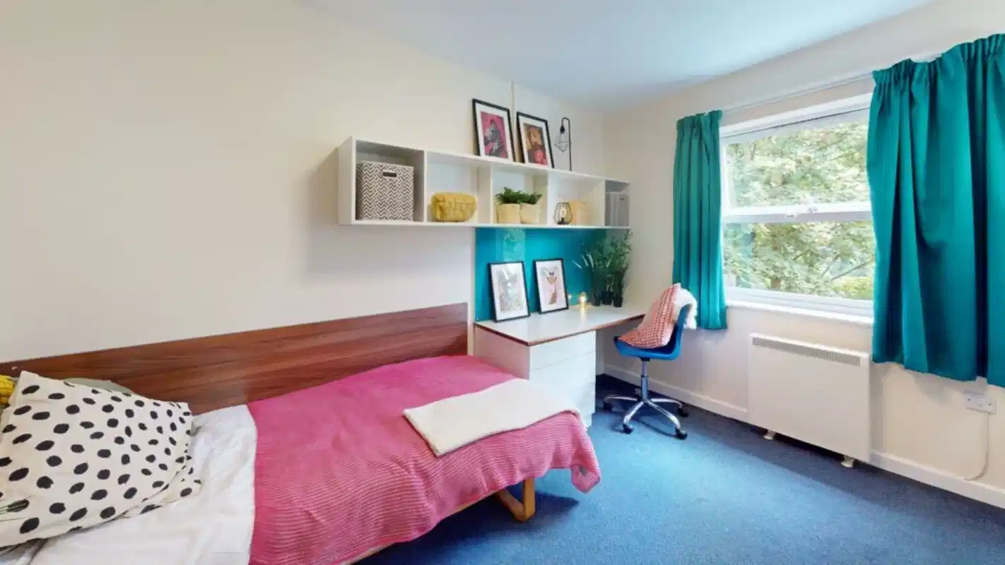 Standard Room - Bedroom