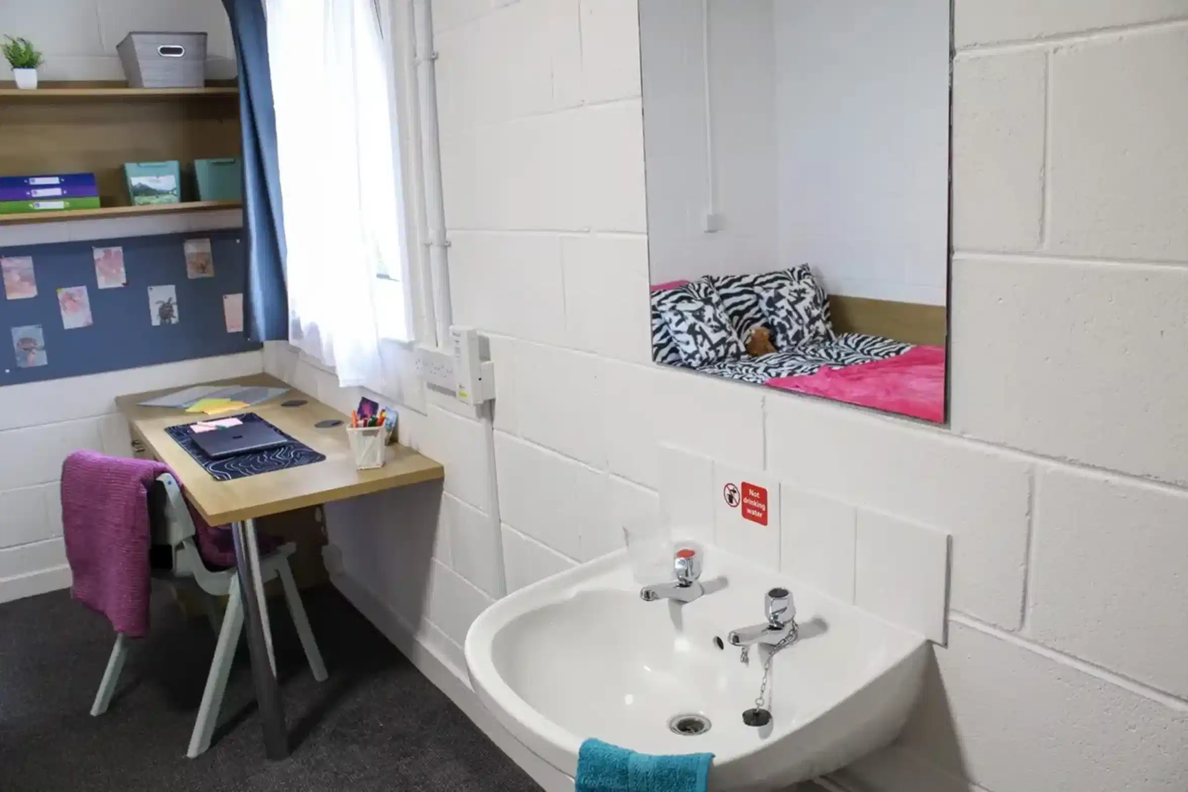 Non Ensuite - Gold - Amenities