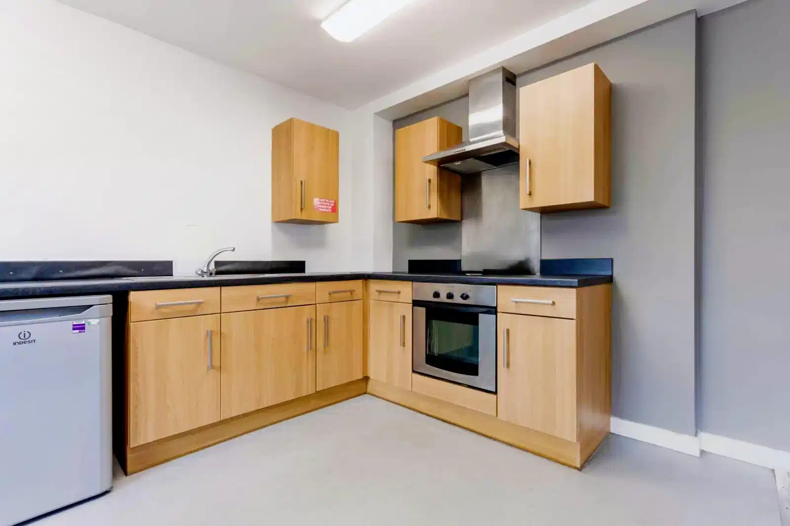 Silver Ensuite  - Kitchen