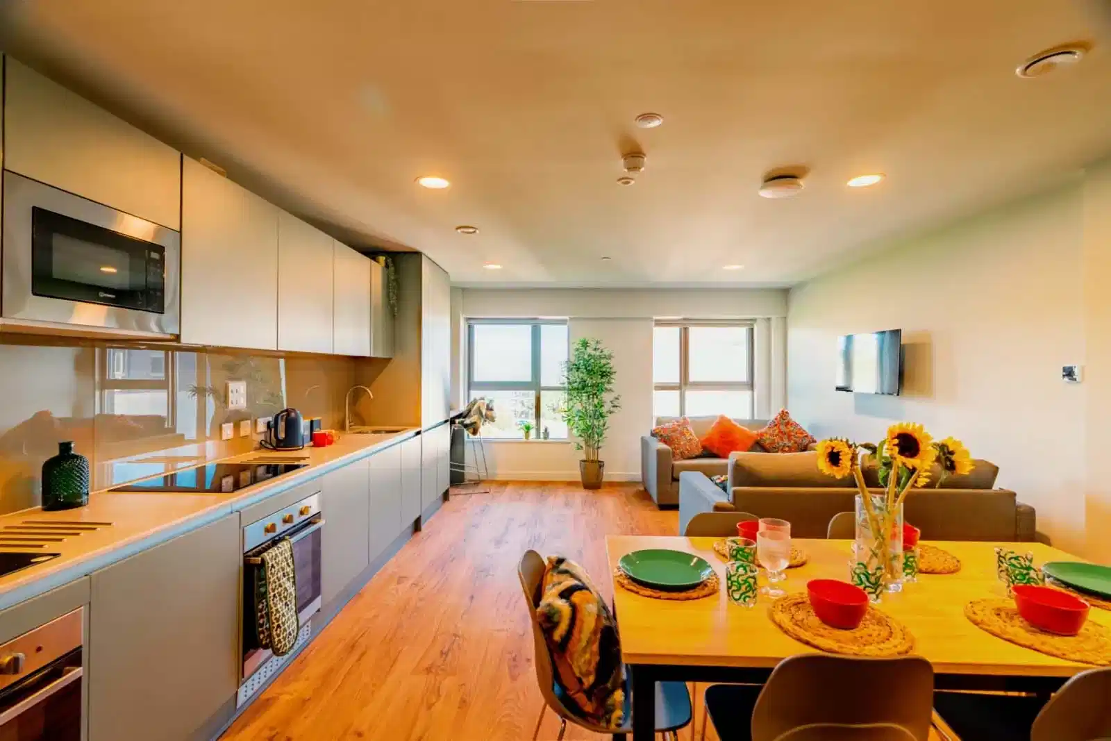 Silver Ensuite - Mid Floor - Kitchen