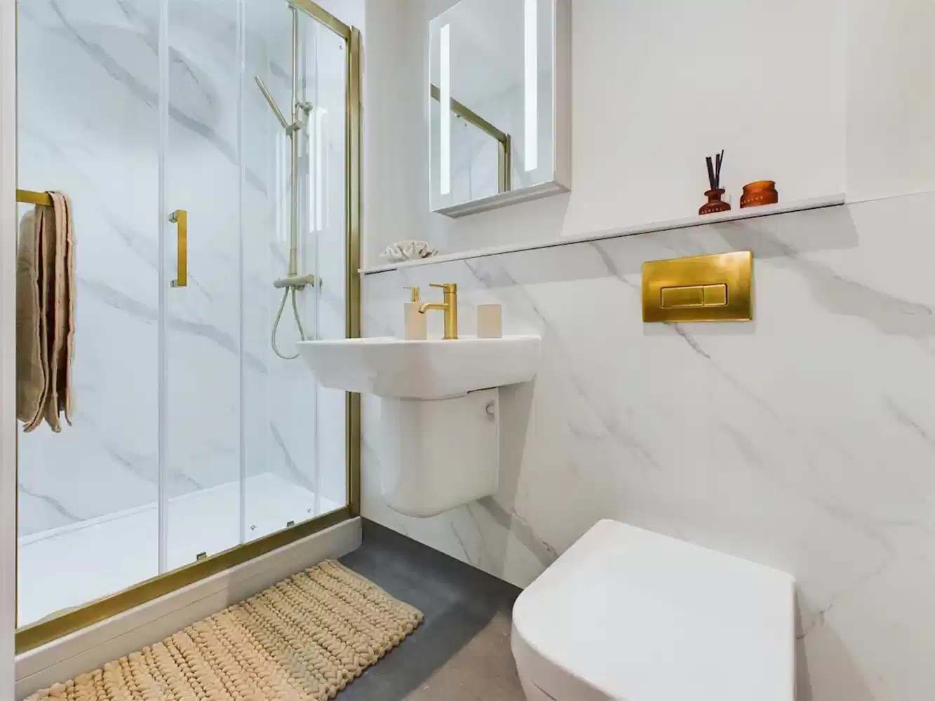 Classic Plus Studio - Bathroom