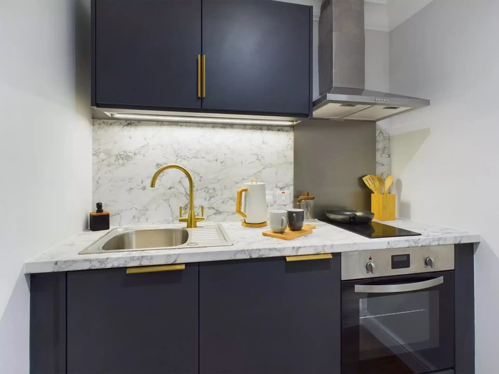 Premium Studio - Kitchen