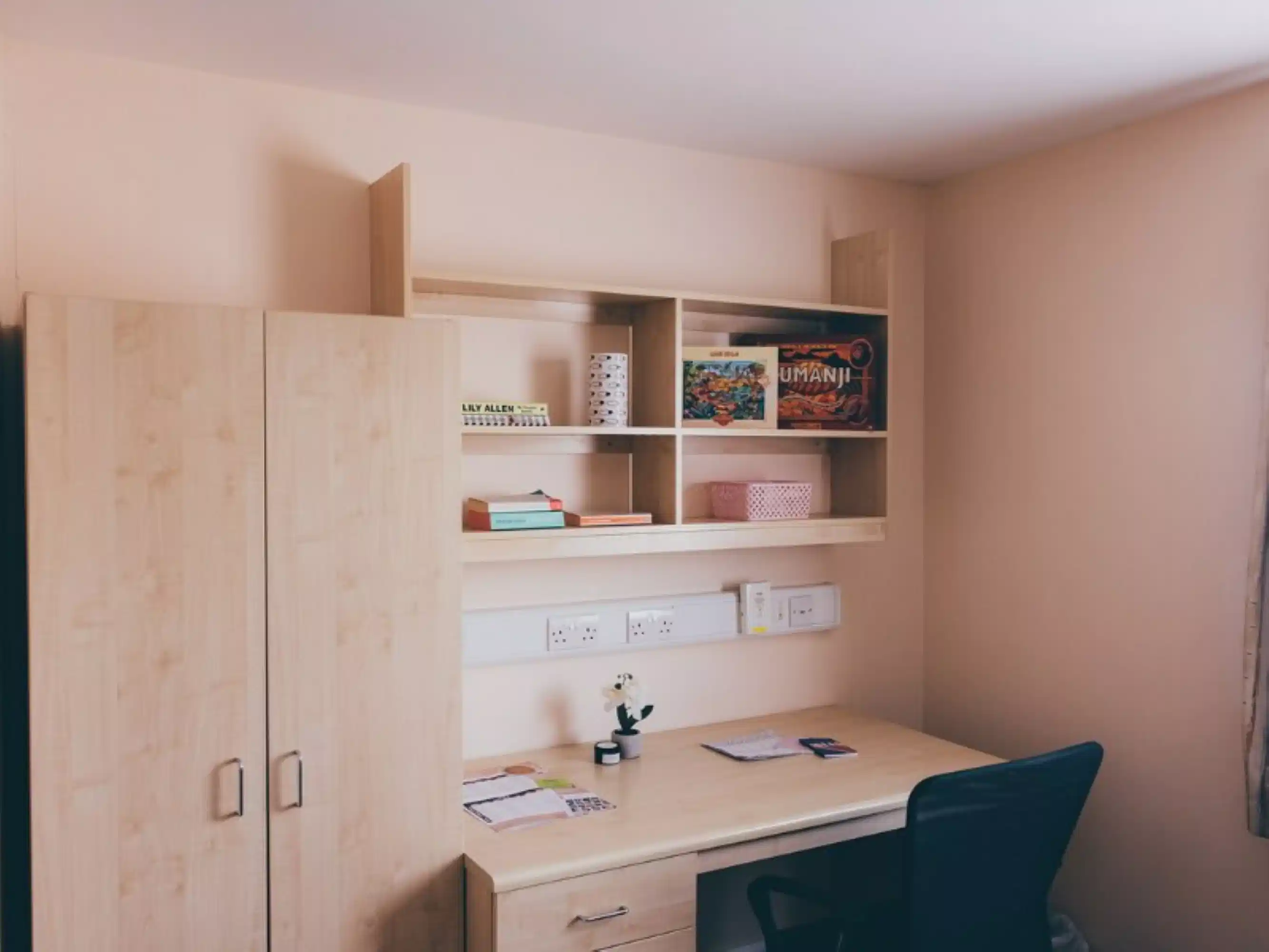 Single Ensuite Rooms - Amenities