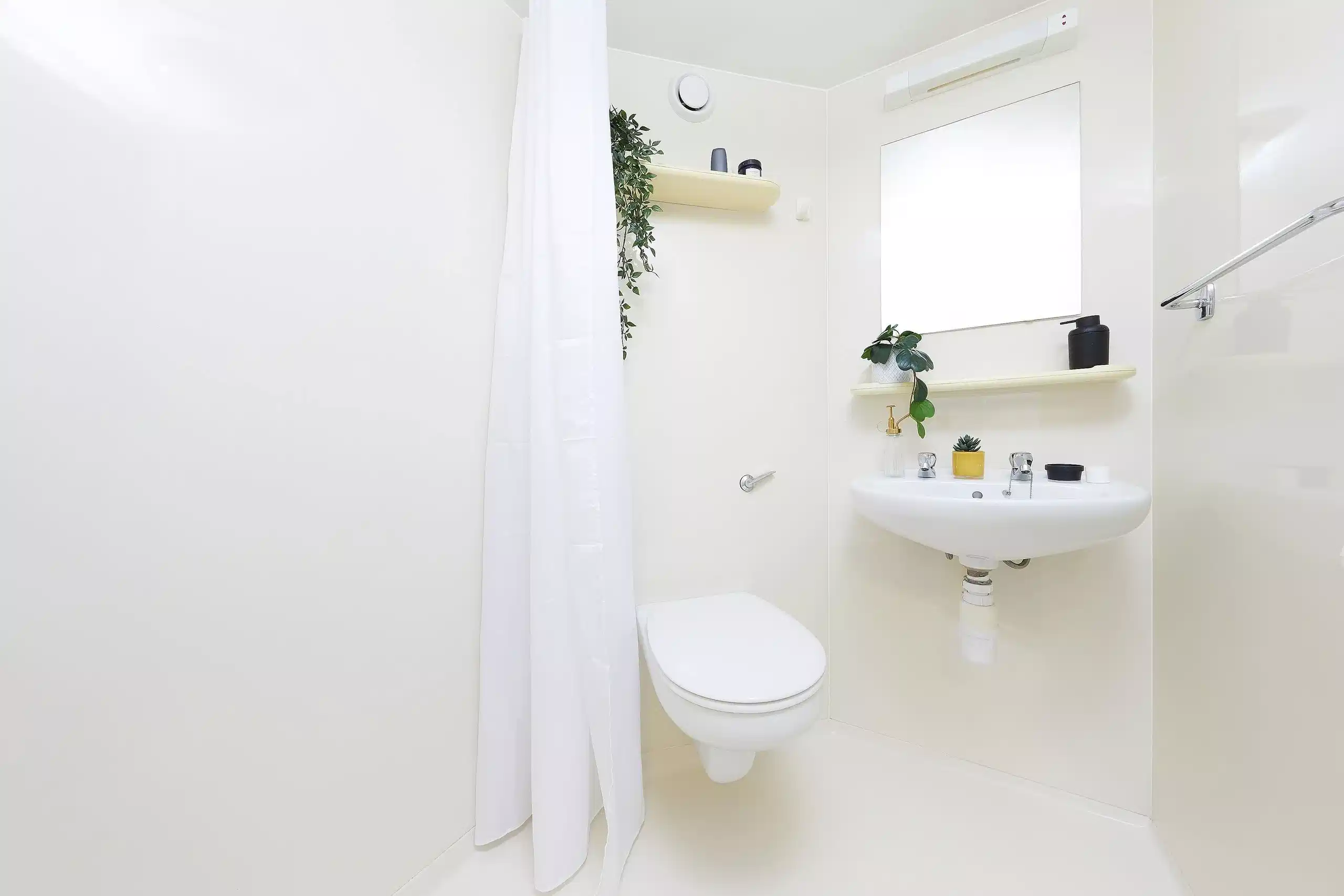 Single Ensuite Rooms - Bathroom