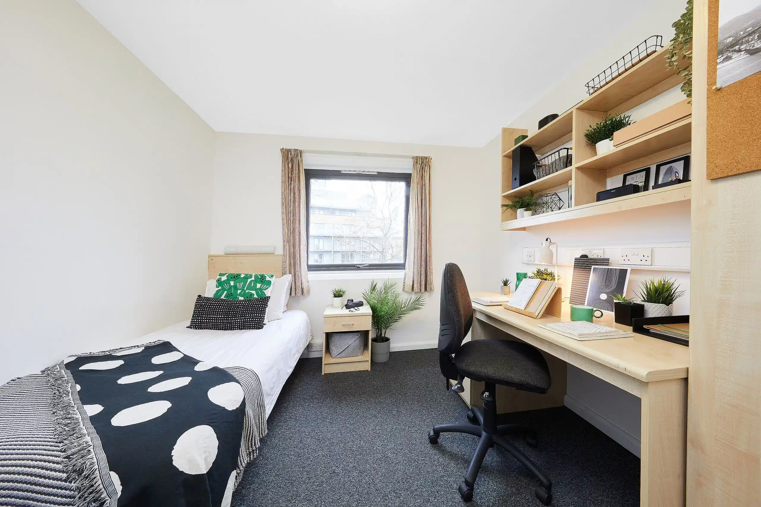 Single Ensuite Rooms - Bedroom