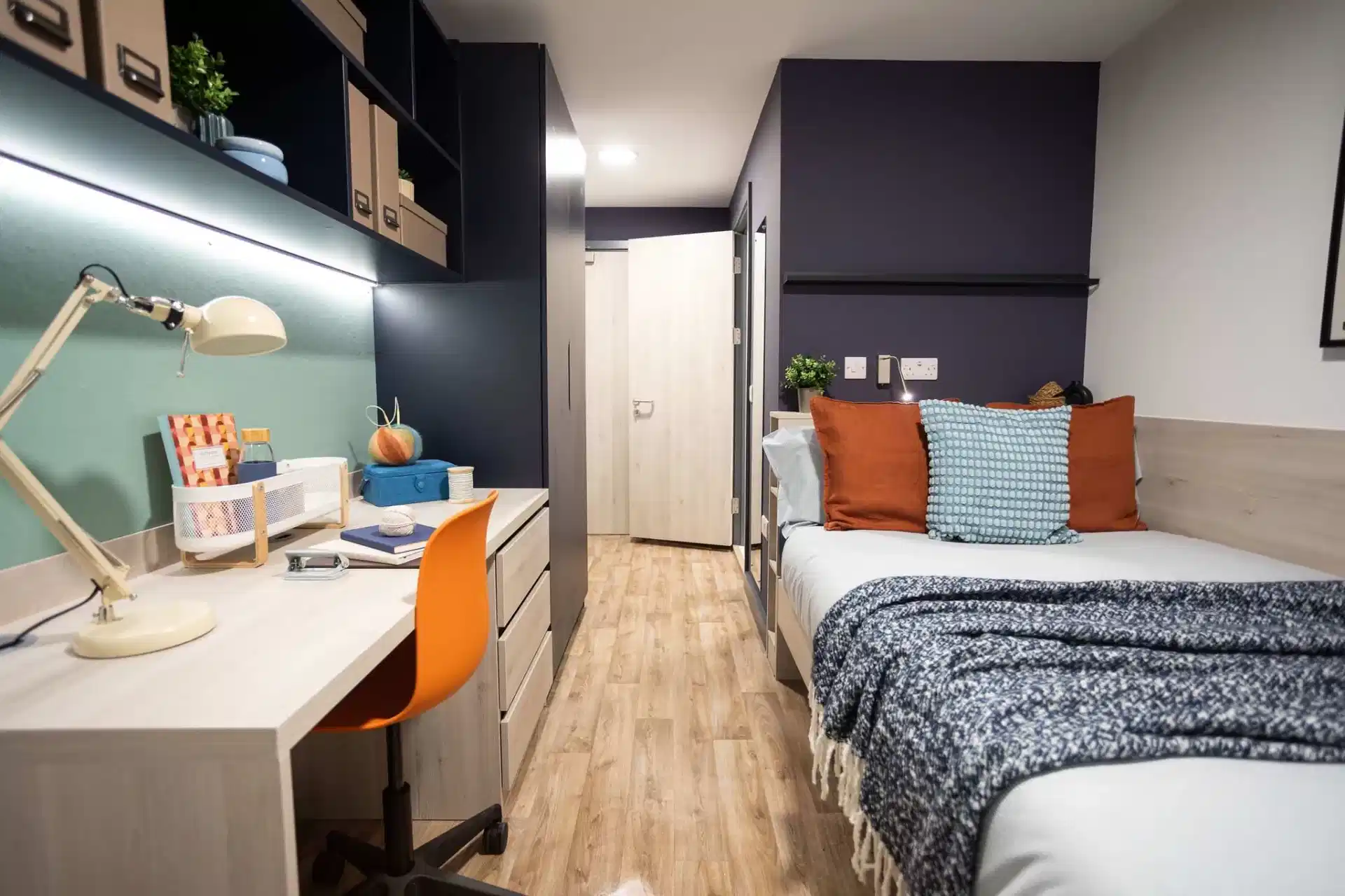 7 Bed En-suite - Bedroom