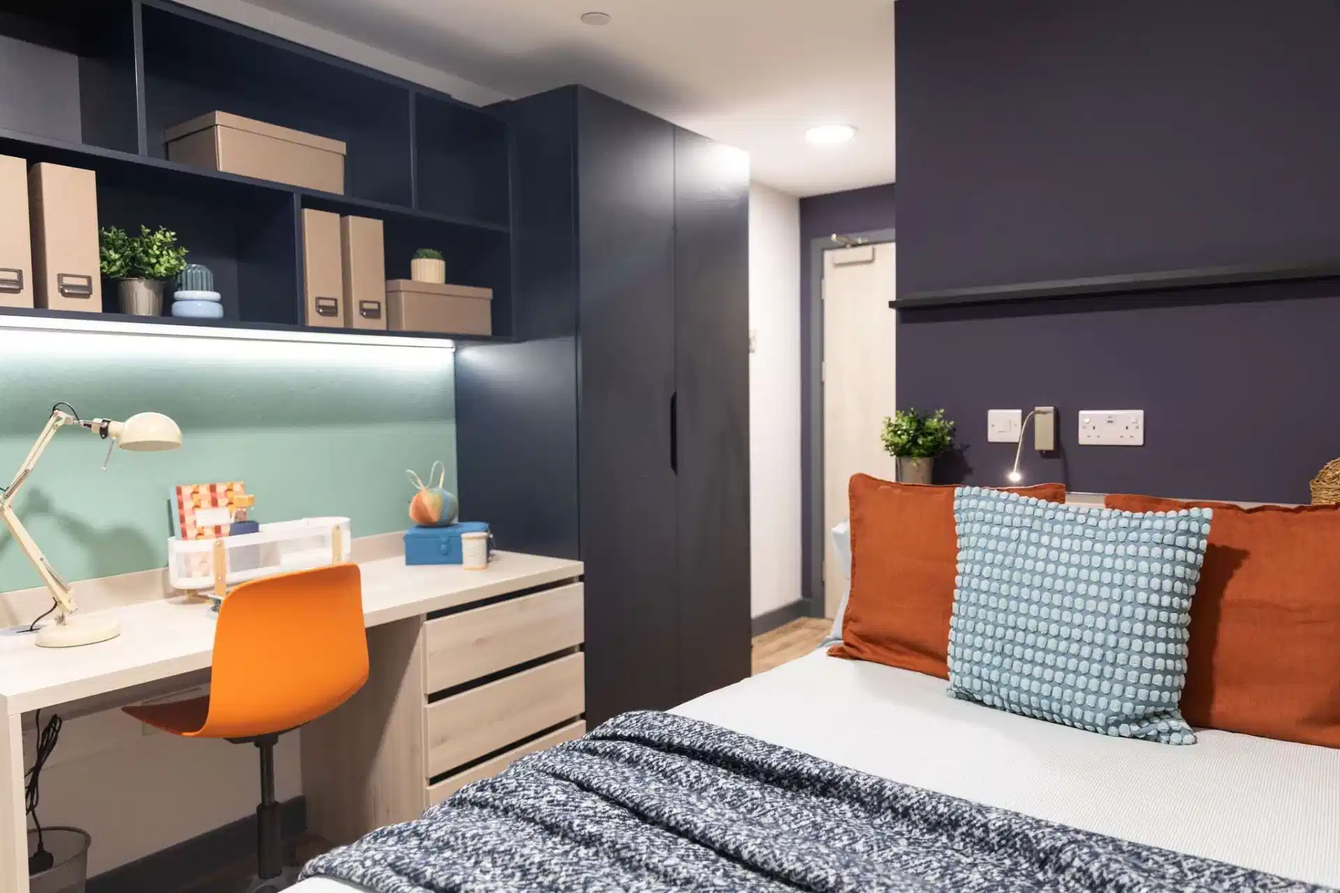 7 Bed En-suite - Bedroom