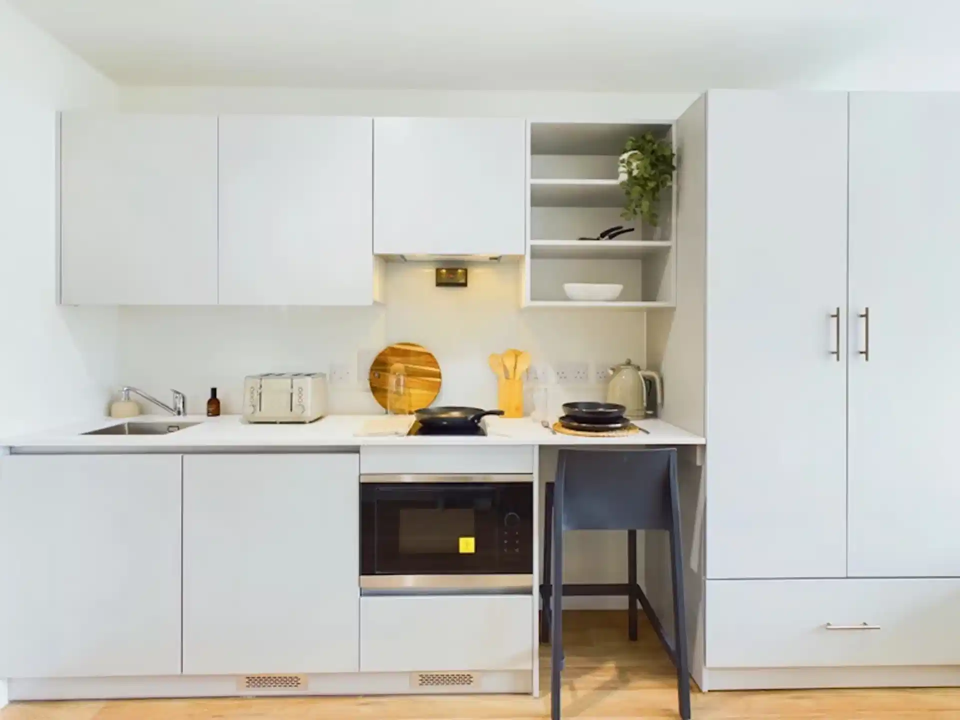 Classic Studio Plus - Kitchen
