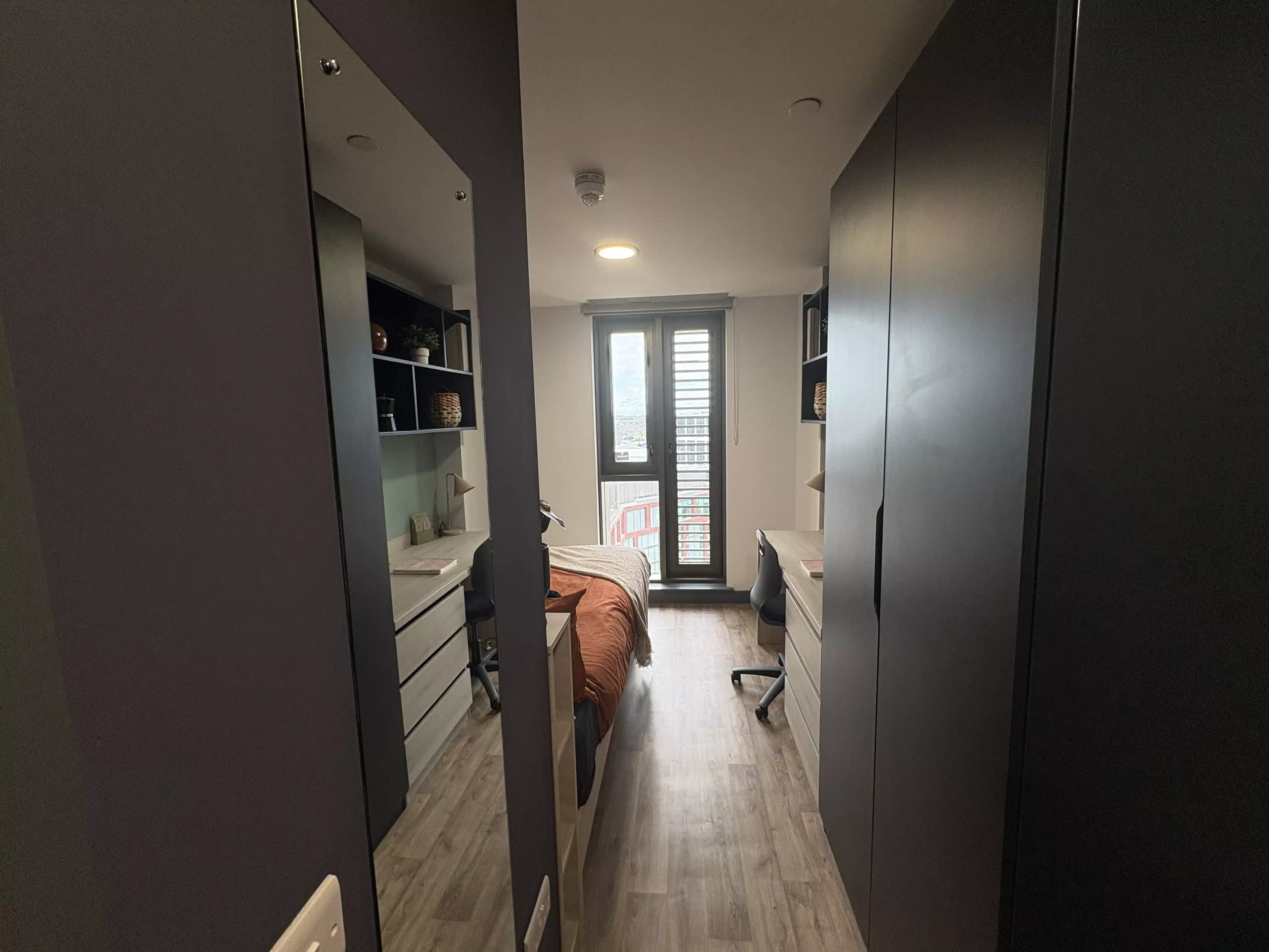 Classic Plus Ensuite - Bedroom