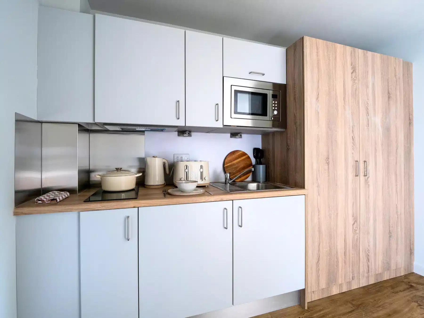 Deluxe Studio - Kitchen