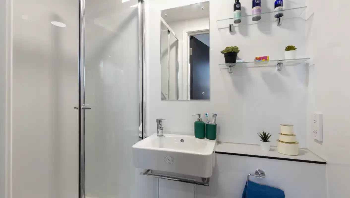 Super Large Premier Studio - Bathroom