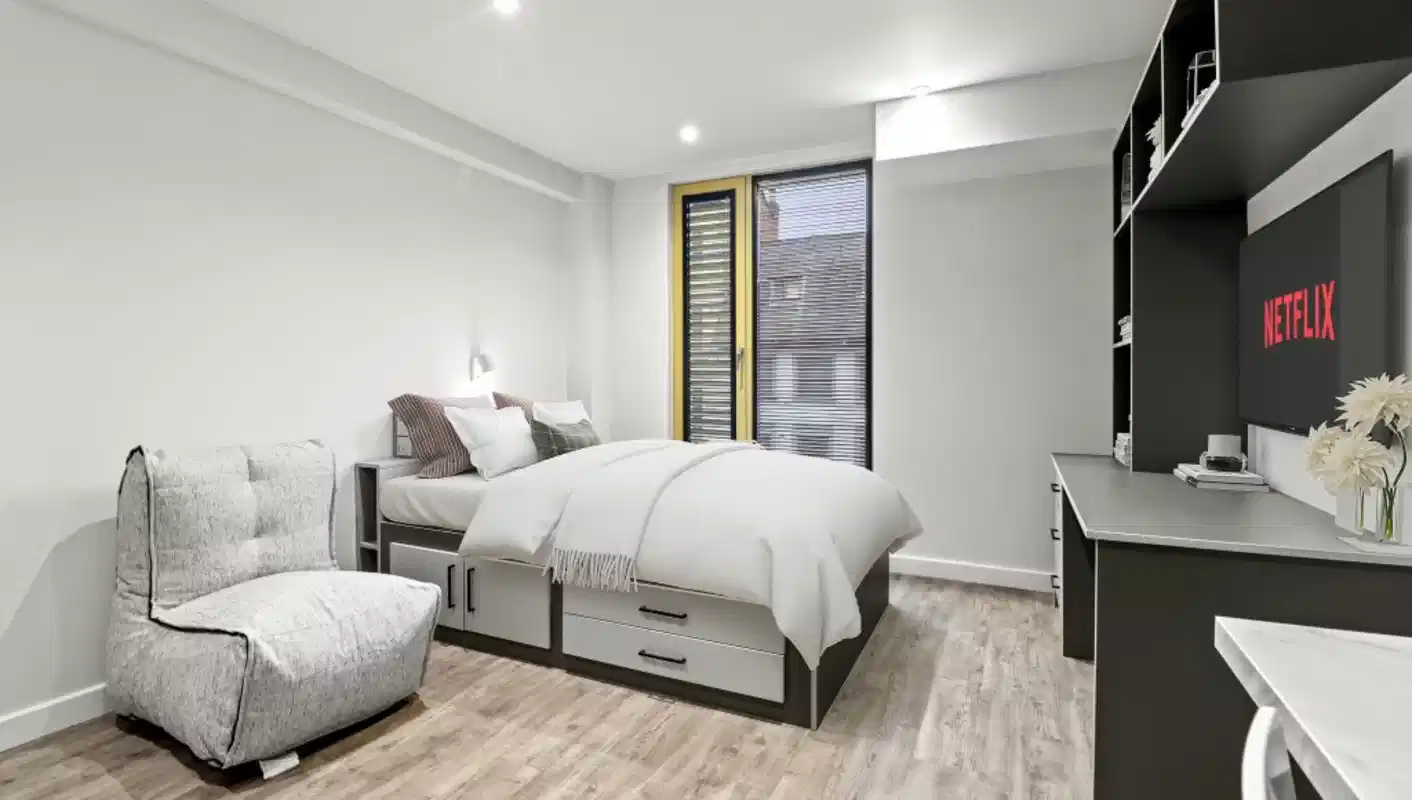 Premier Studio - Bedroom
