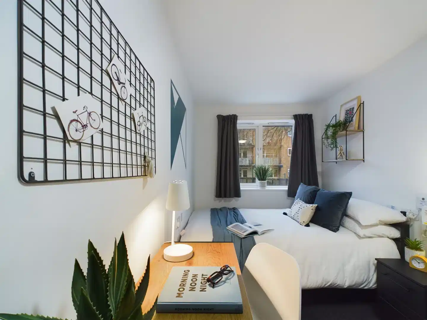 4 Bedroom House - Bedroom