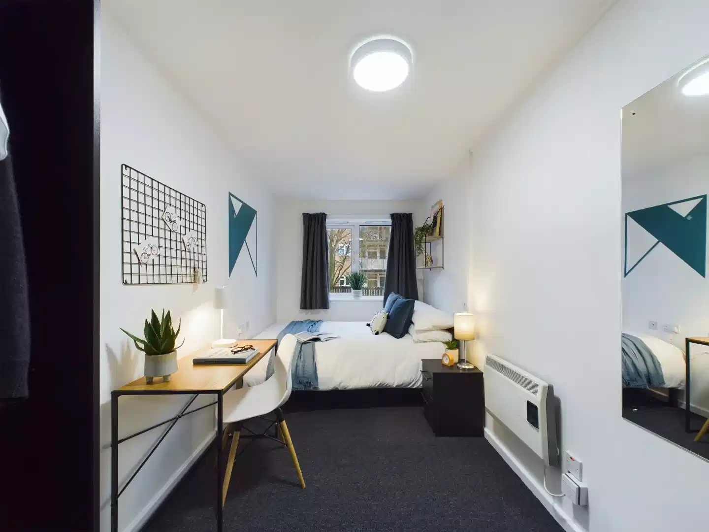 4 Bedroom House - Bedroom