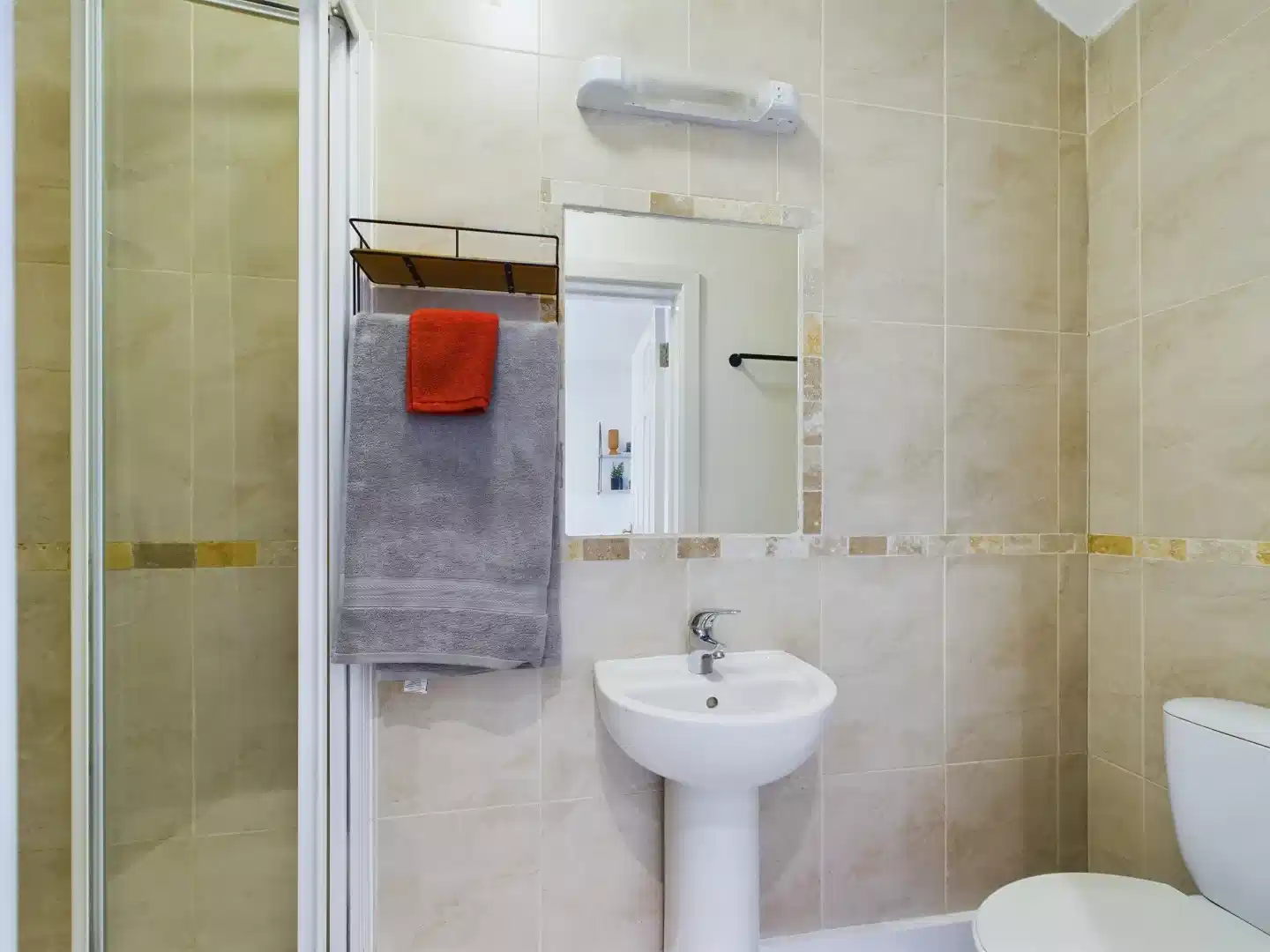 7 Bedroom House - Bathroom