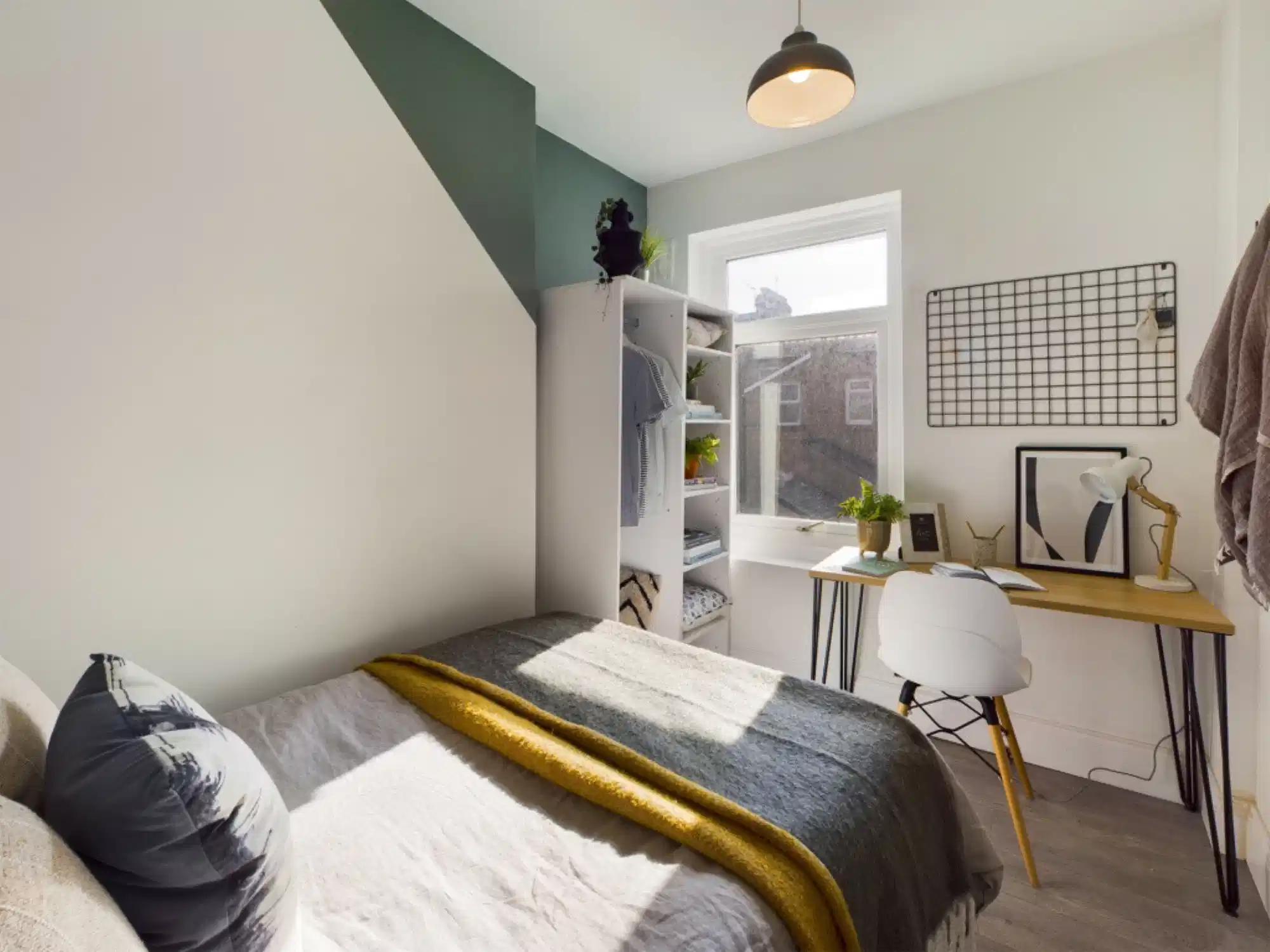 6 Bedroom House - Bedroom