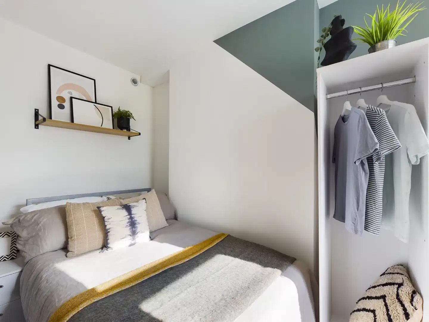 6 Bedroom House - Bedroom