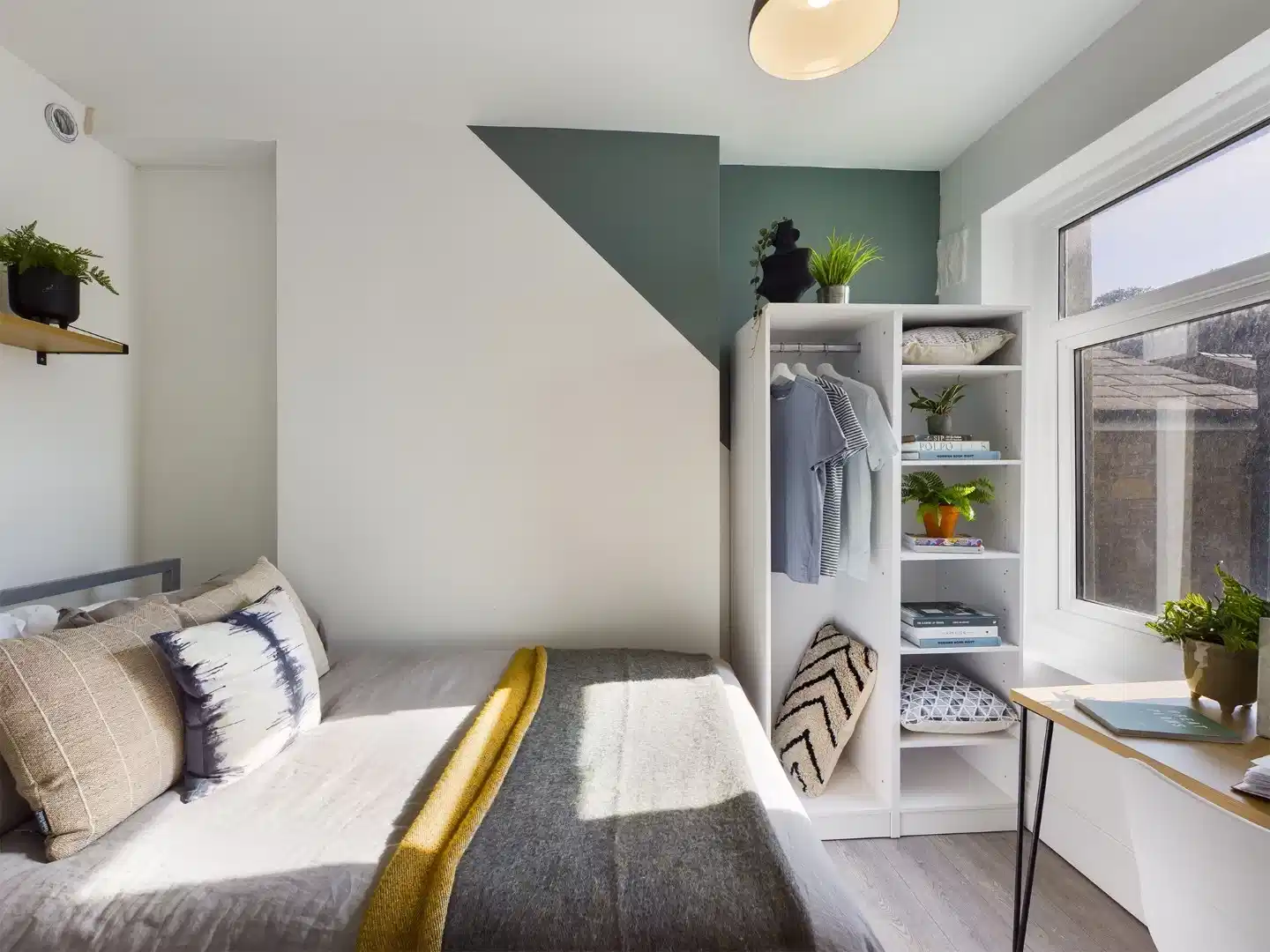 6 Bedroom House - Bedroom