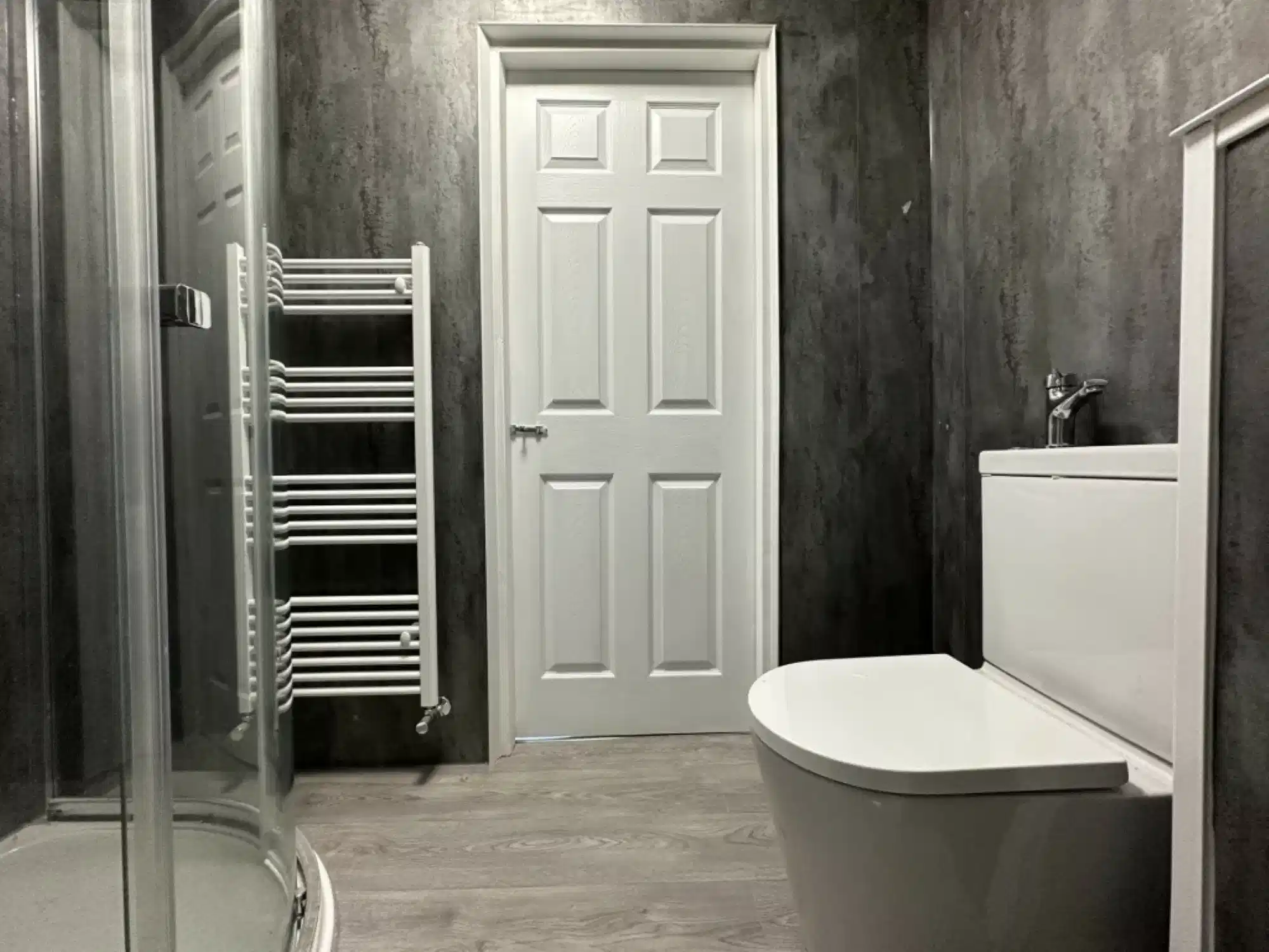 6 Bedroom House - Bathroom