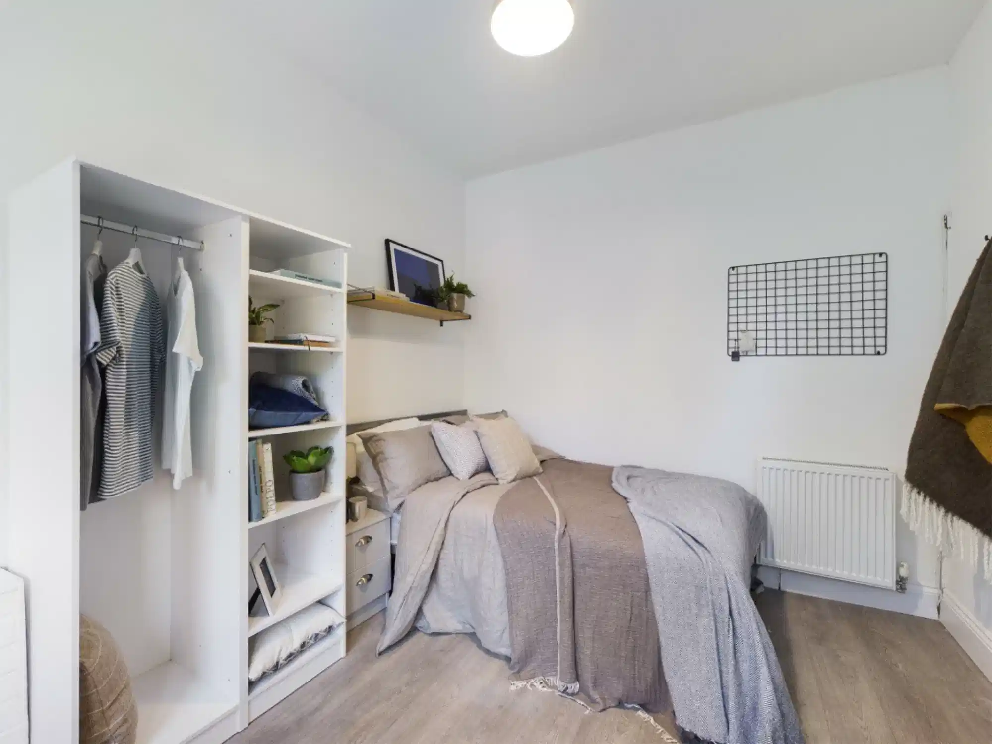 6 Bedroom House - Bedroom