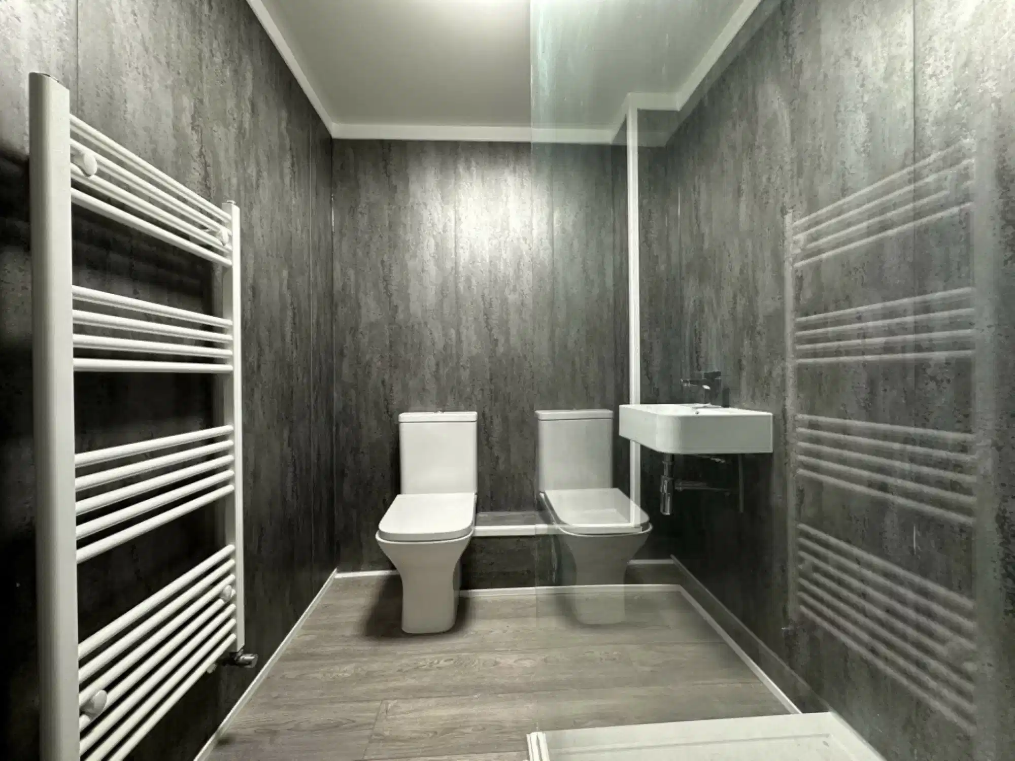 6 Bedroom House - Bathroom